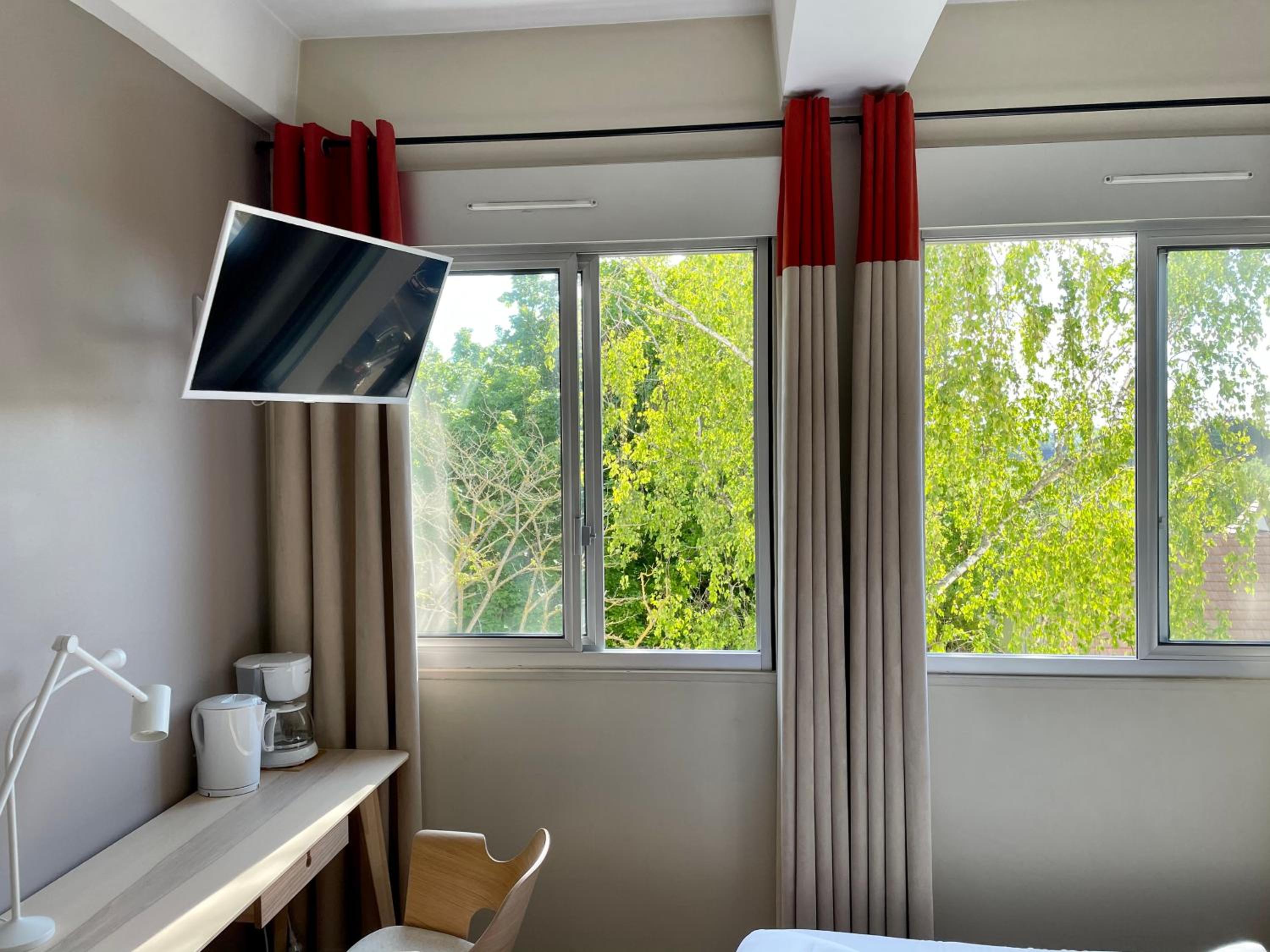 Studio with Double Bed - Photo 3