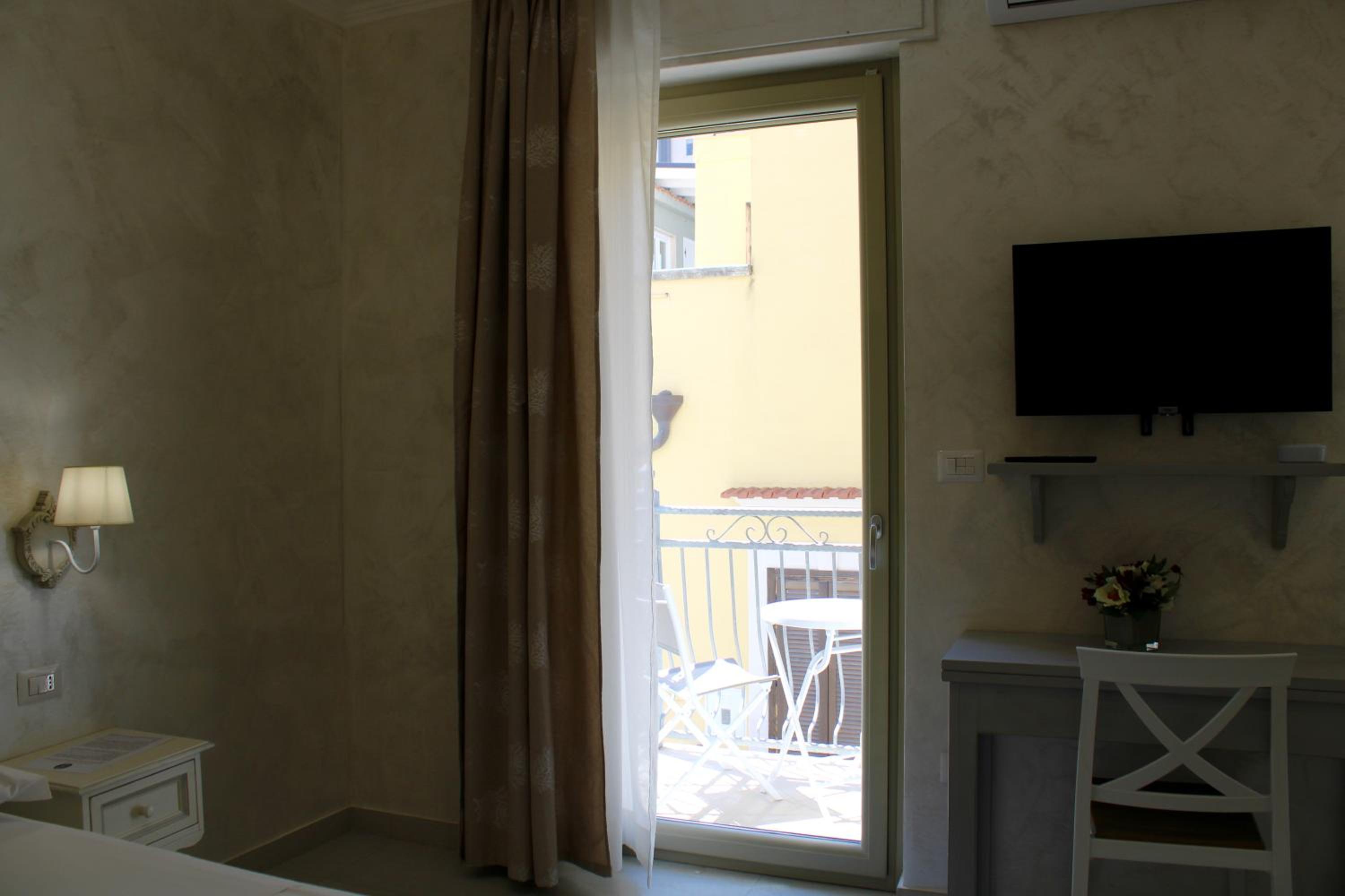 Quadruple Room with Sea View photo 1
