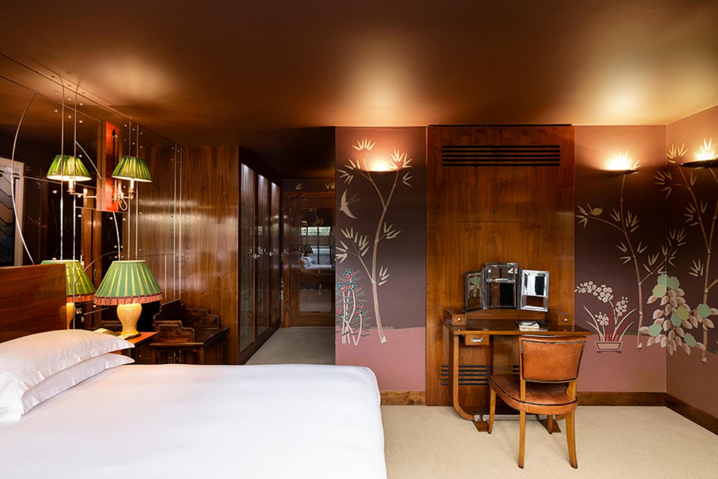 Sir David Tang Suite photo 2