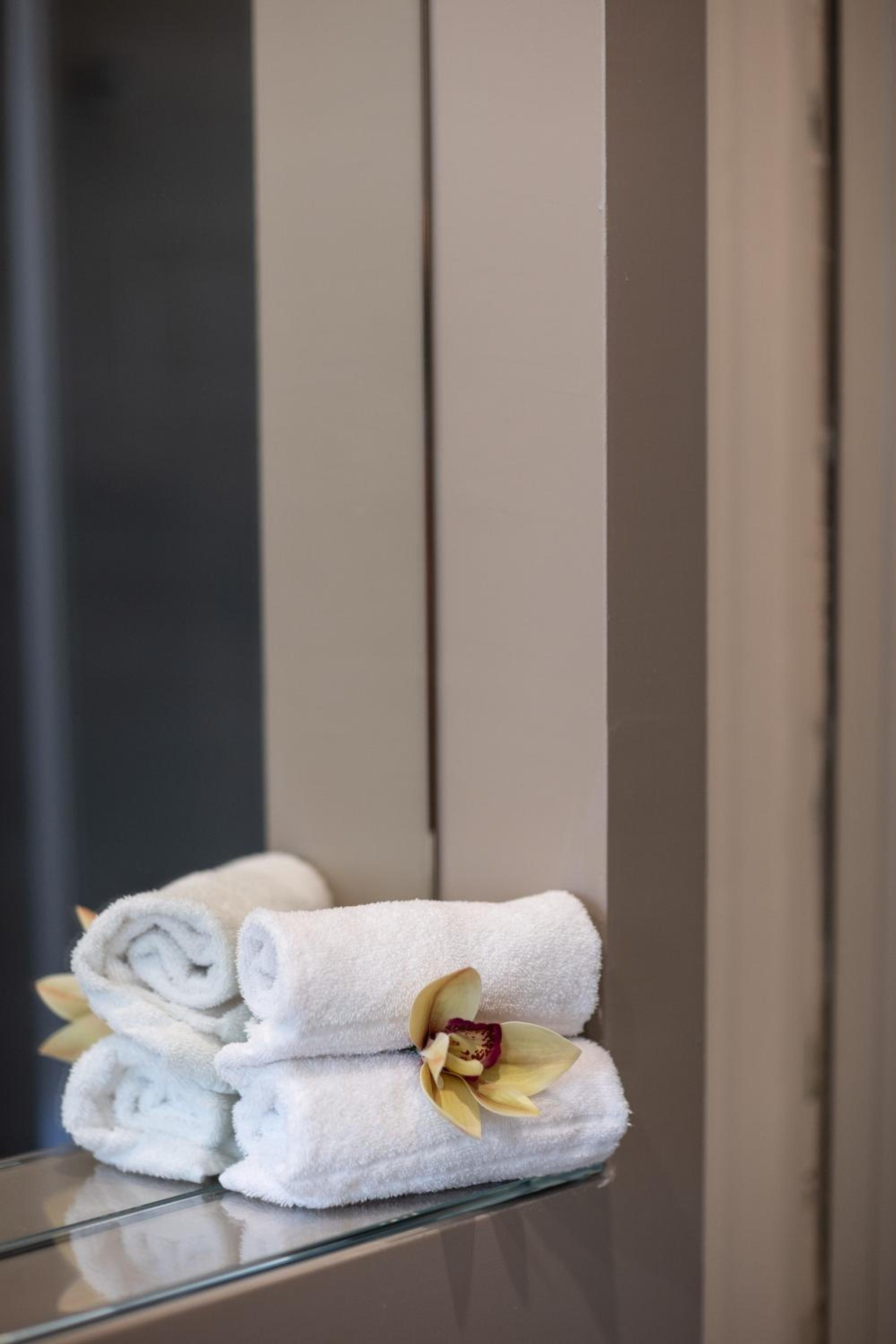 Double or Twin Room - Photo 8