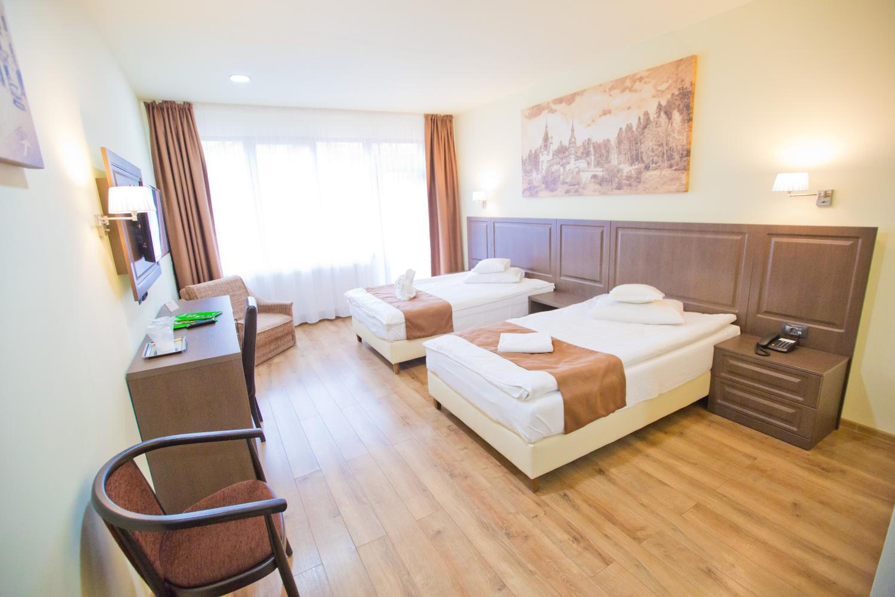 Superior Double or Twin Room - Photo 10