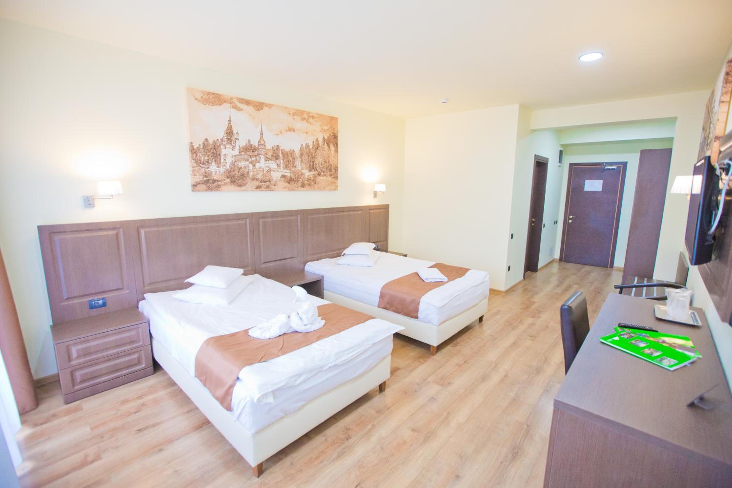 Superior Double or Twin Room - Photo 16