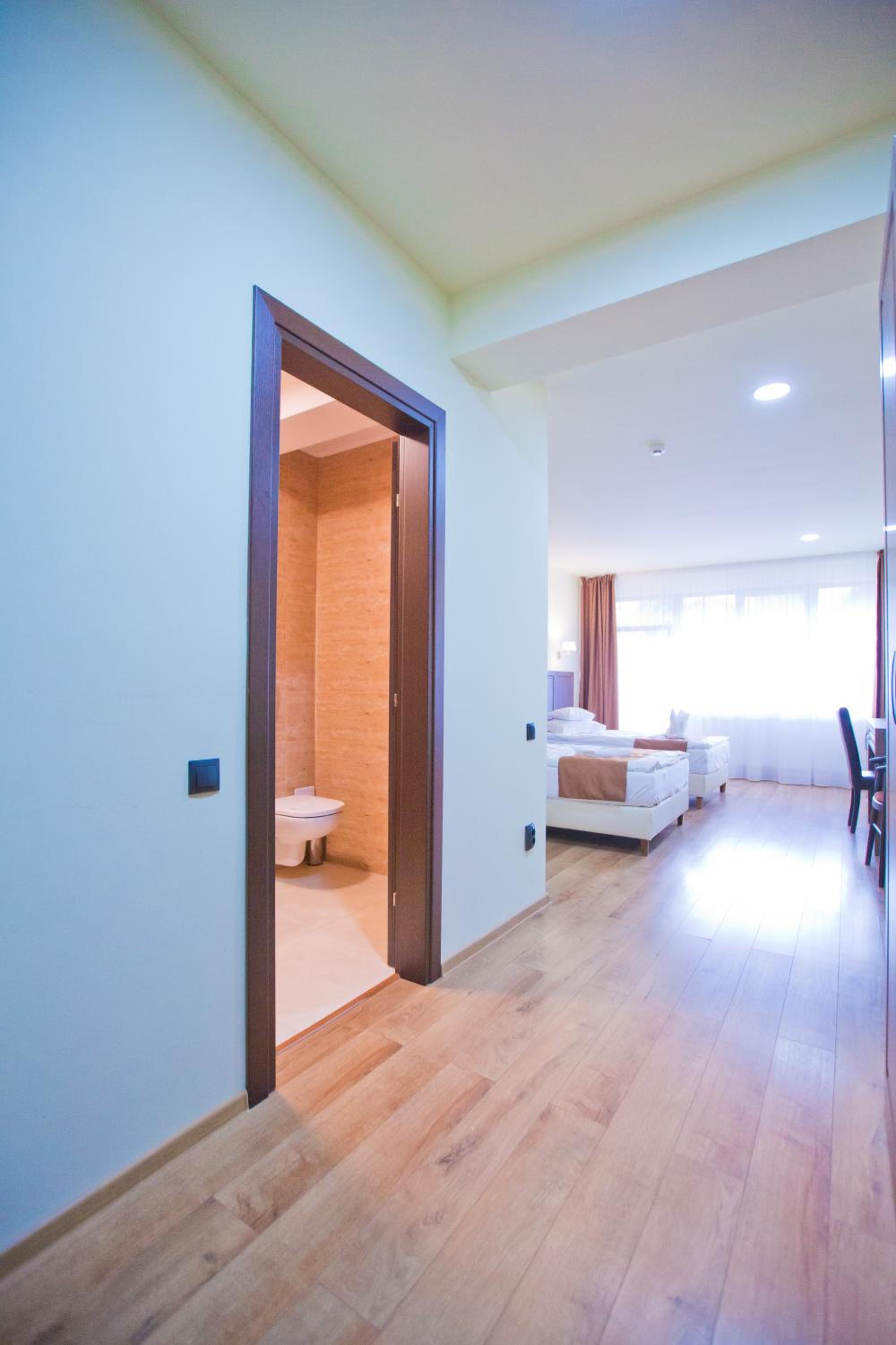Superior Double or Twin Room - Photo 17