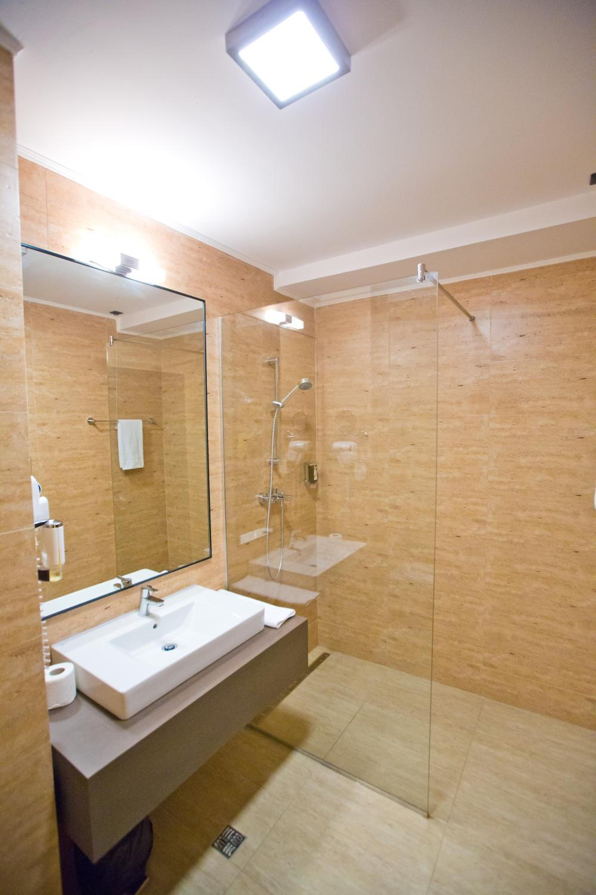 Superior Double or Twin Room - Photo 22