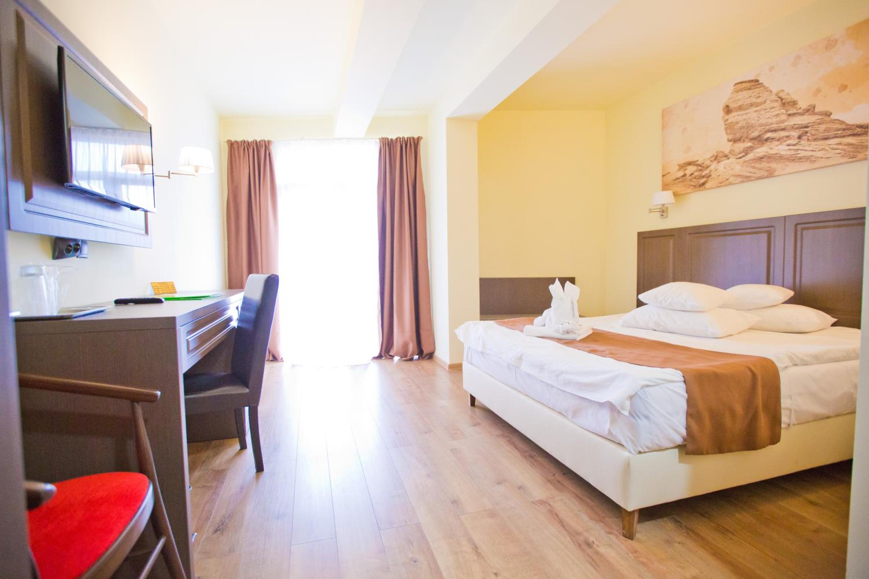 Deluxe Double Room - Photo 6