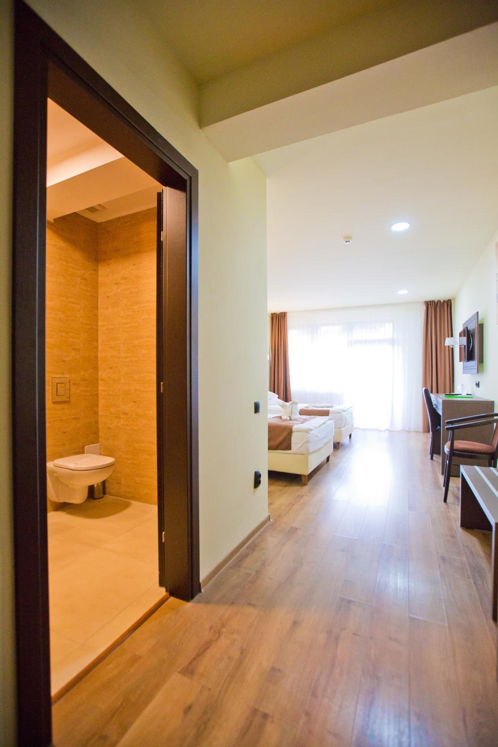 Superior Double or Twin Room - Photo 26