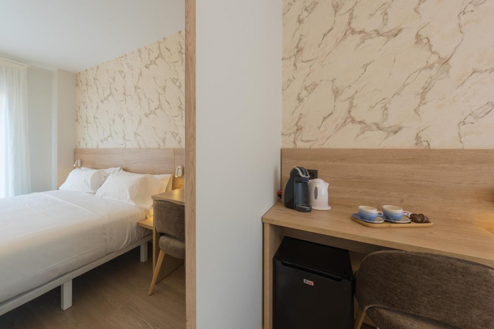 Superior Double or Twin Room with Sea View photo 2
