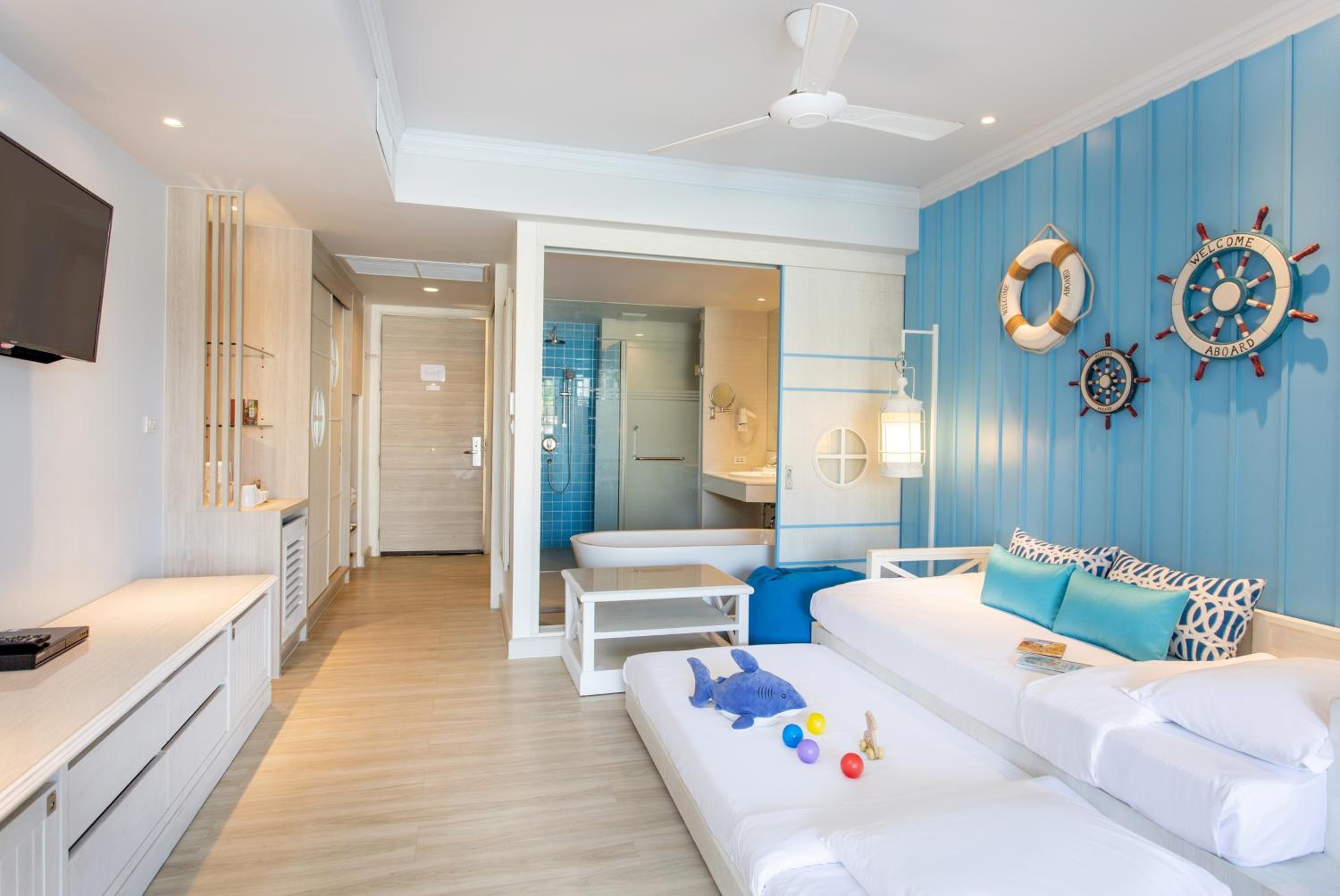 Relax in this stylish and comfortable hotel room!