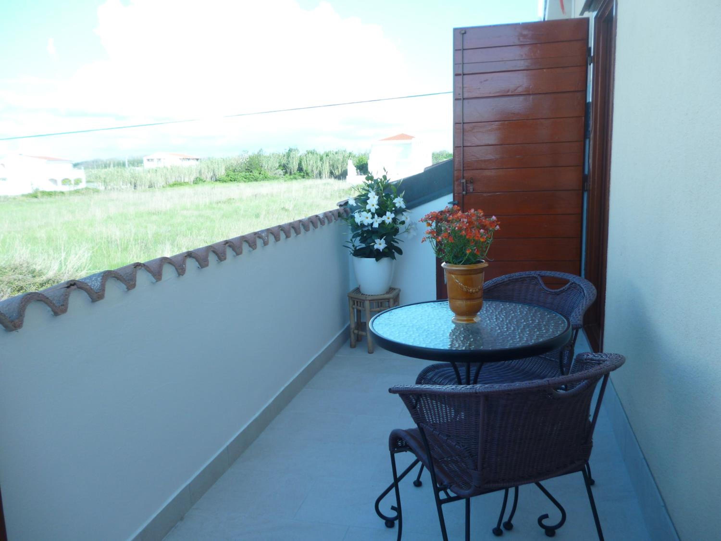 Double Room with Balcony and Side Sea View photo 2