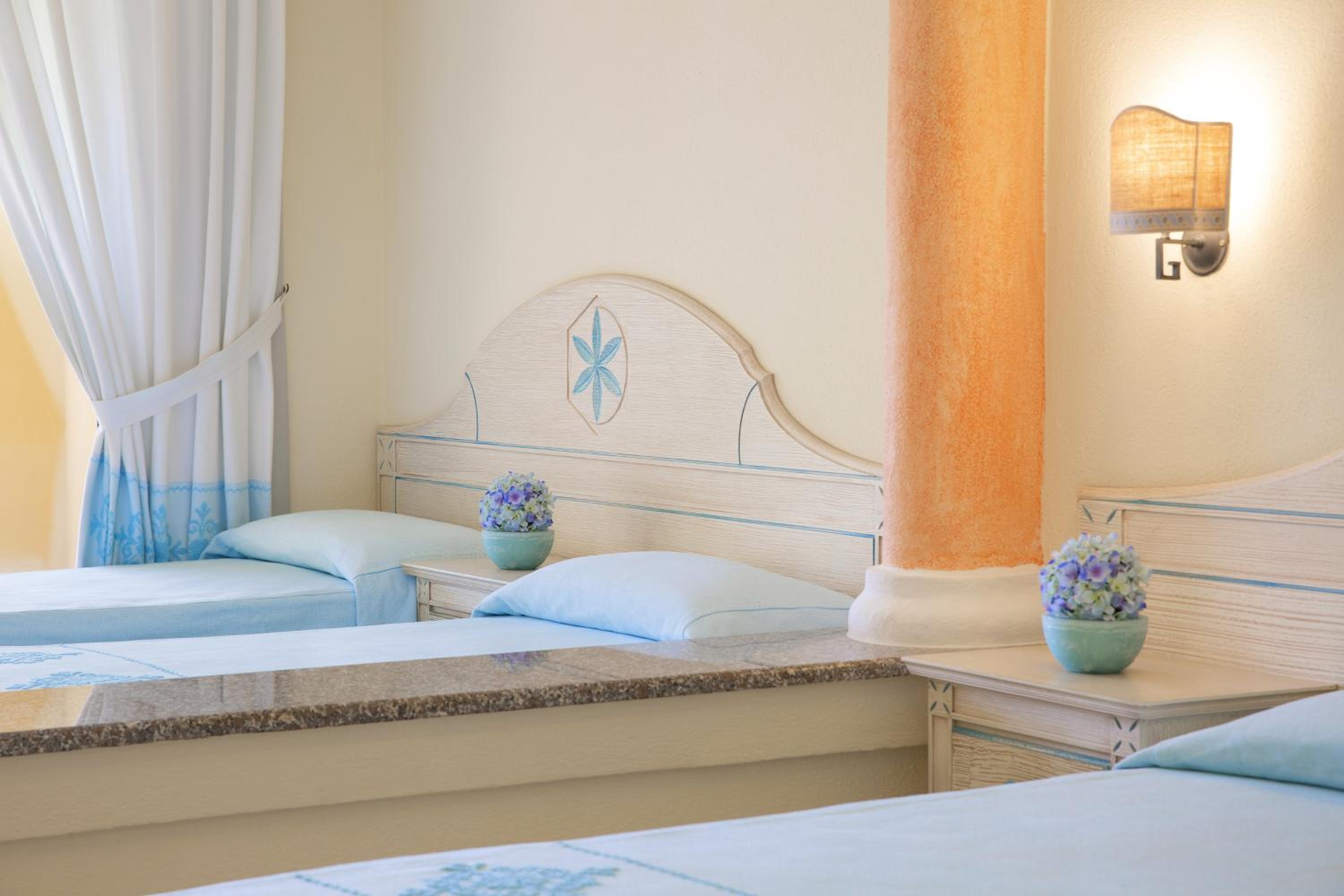Quadruple Room - Photo 1