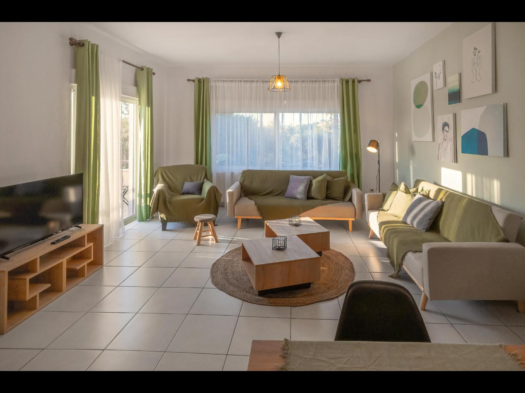 Three-Bedroom Apartment photo 1