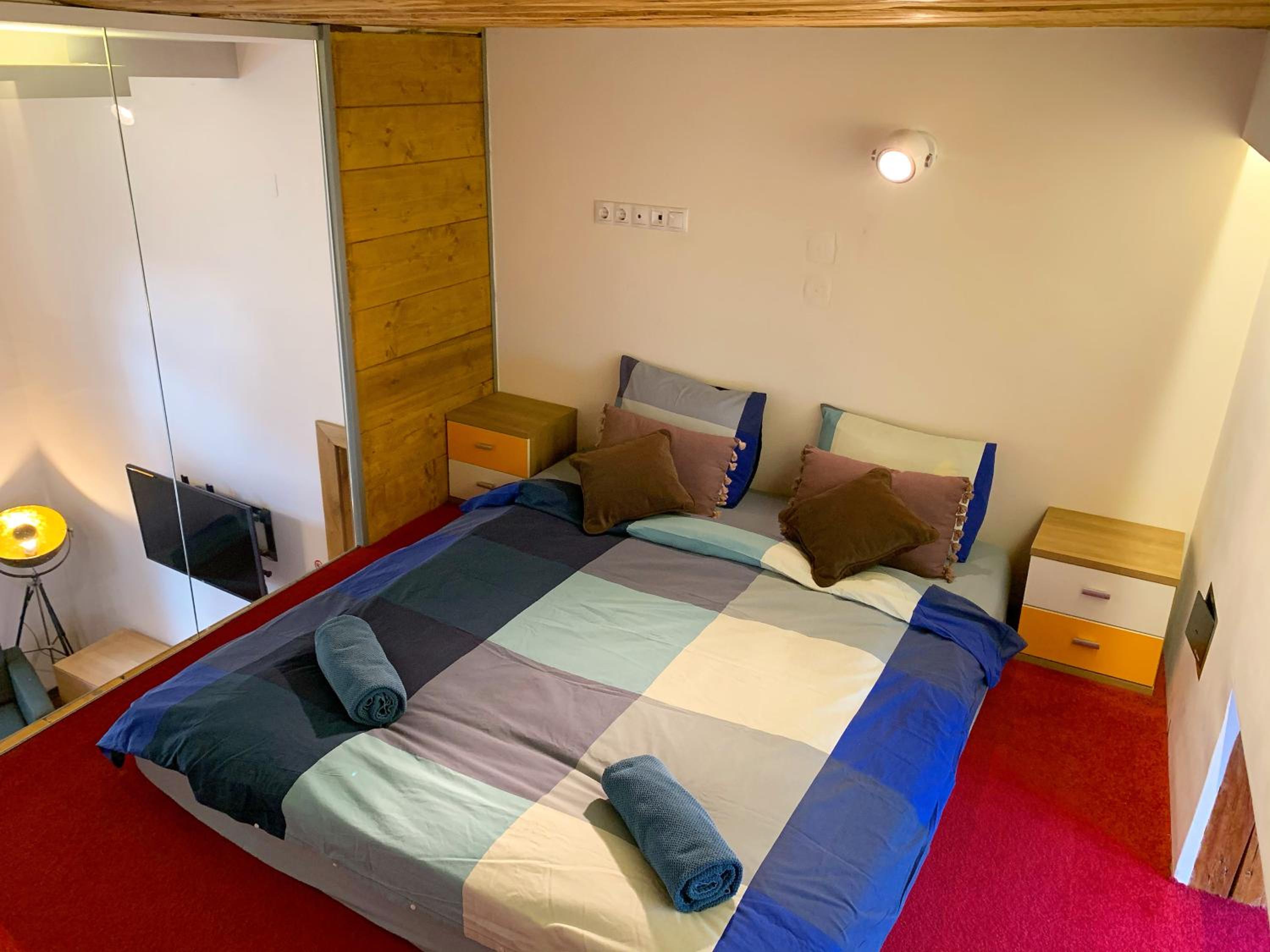 Two-Bedroom Apartment - Photo 3