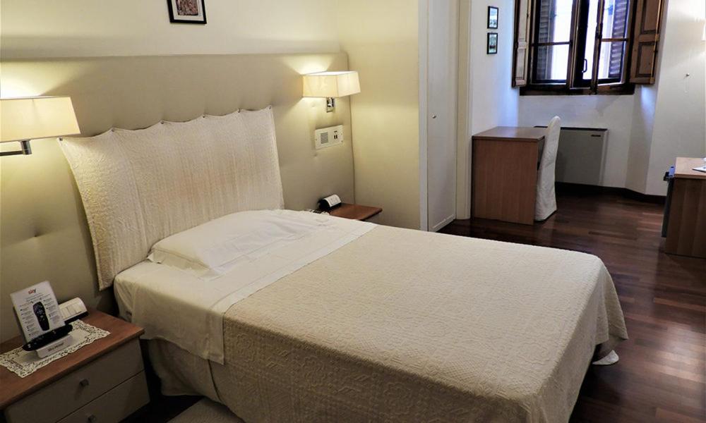 Single Room photo 3