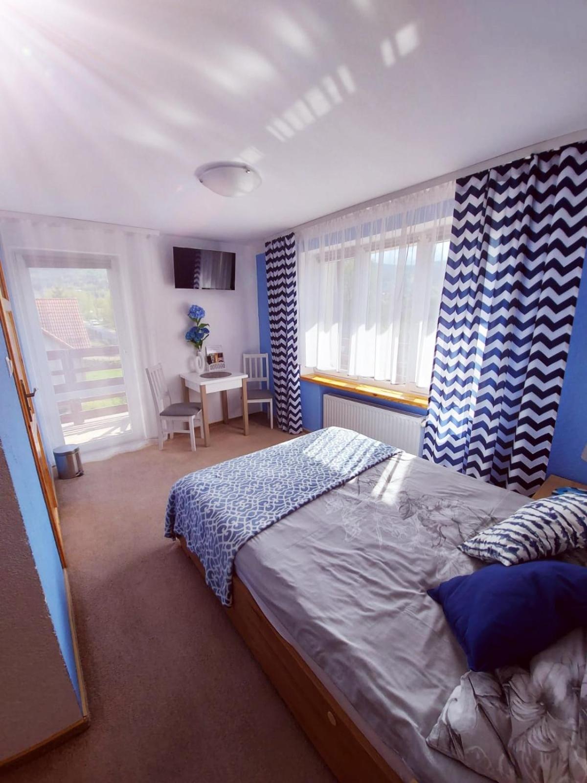 Double Room with Private Bathroom photo 2