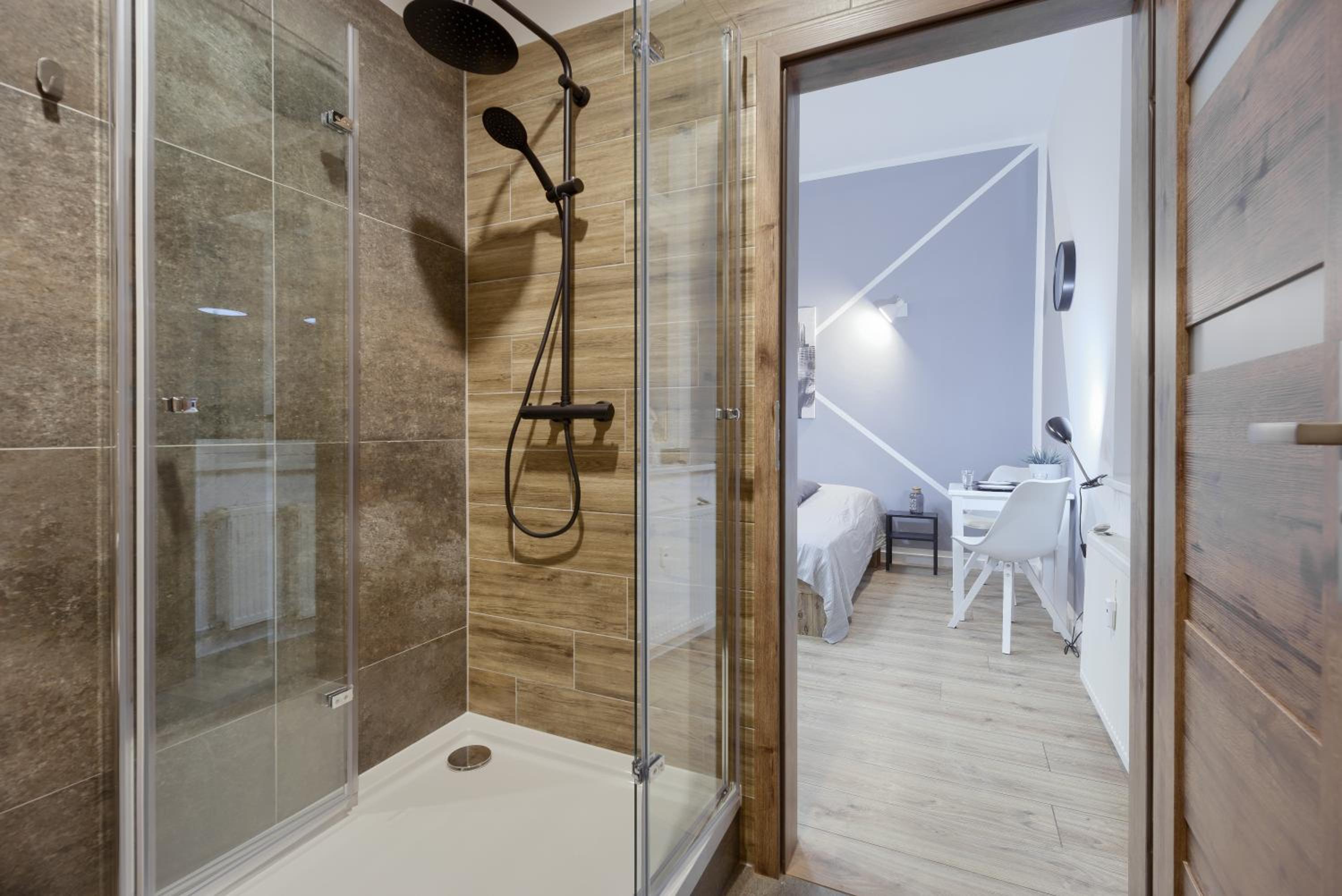 One-Bedroom Apartment - Photo 2