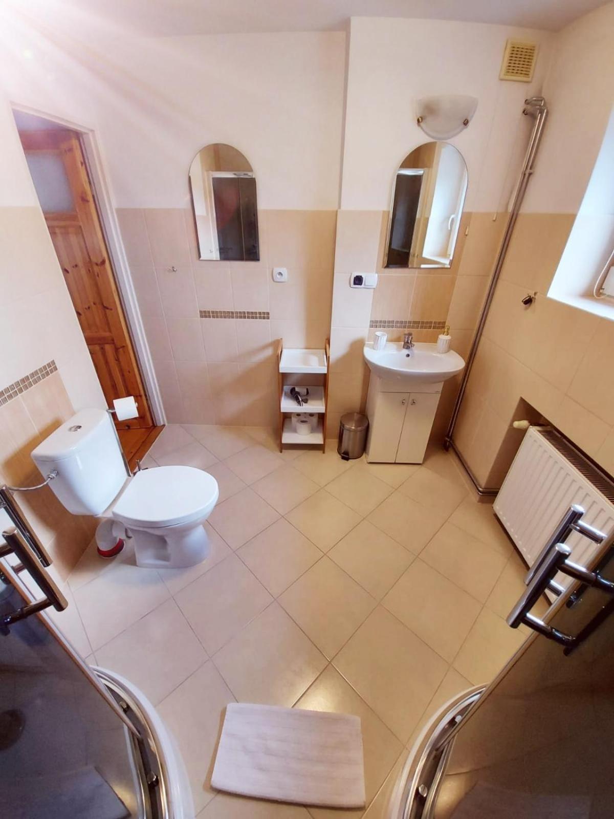 Double Room with Private External Bathroom photo 2