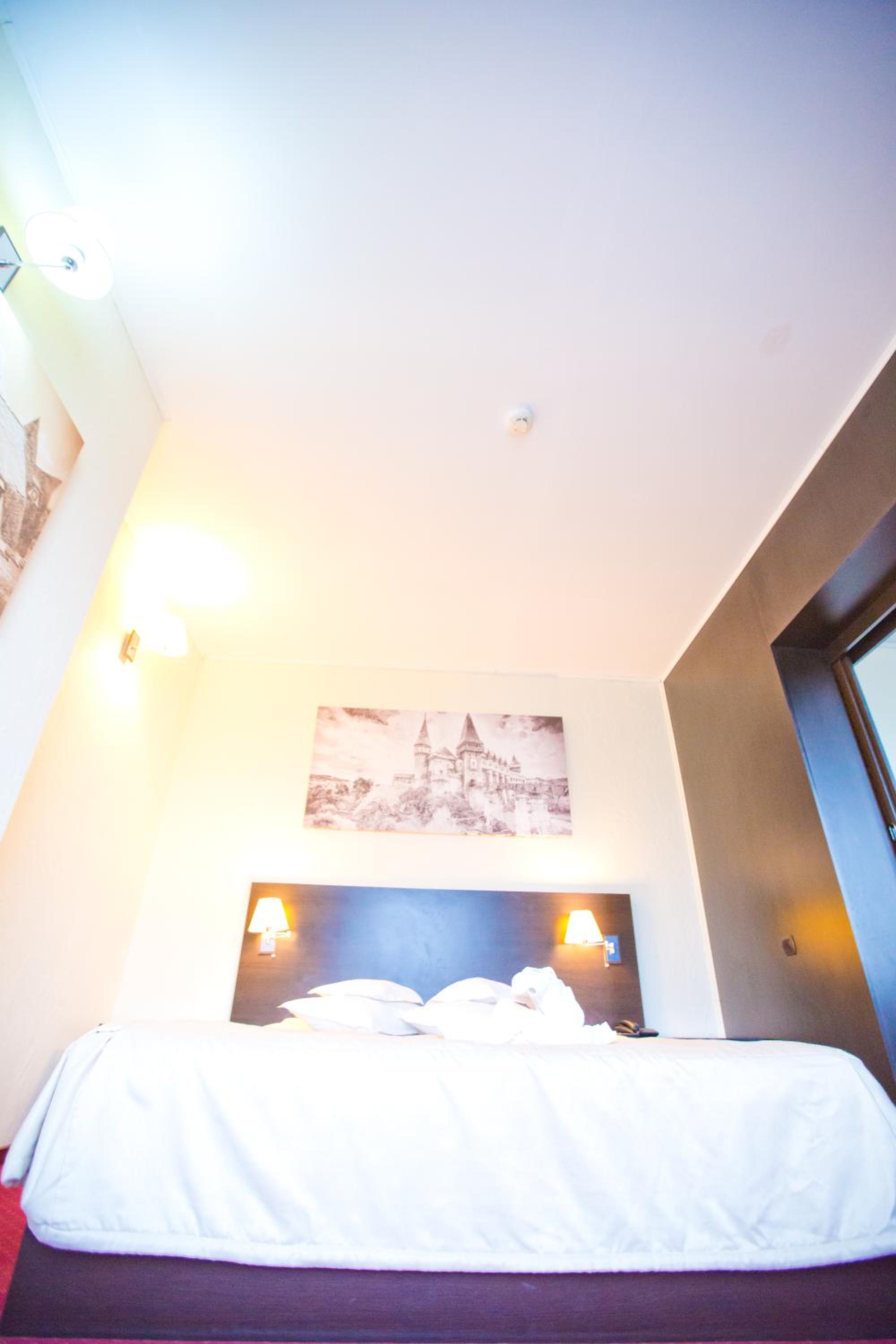 Apartment - Photo 8