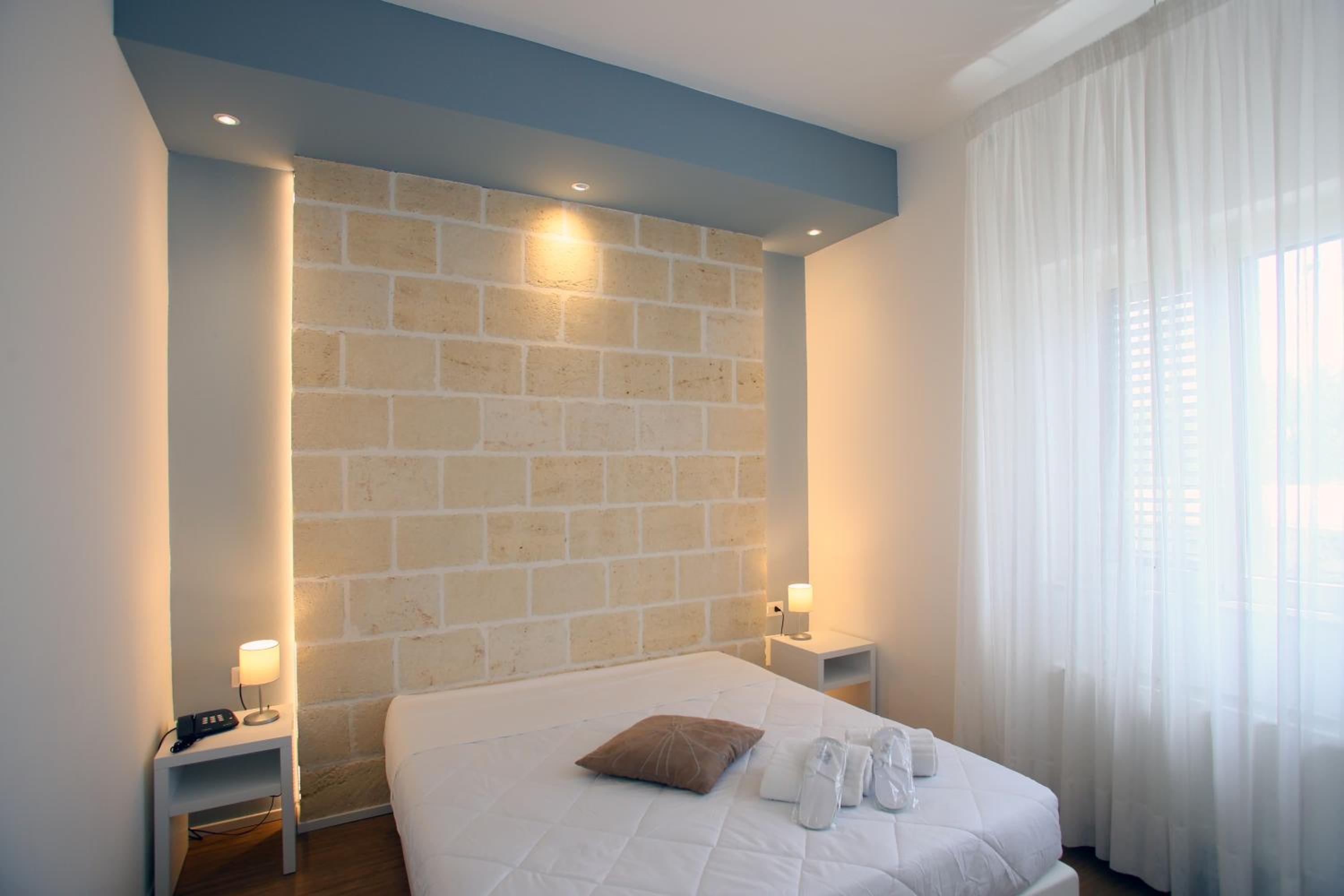 Suite with Patio - Annex photo 2