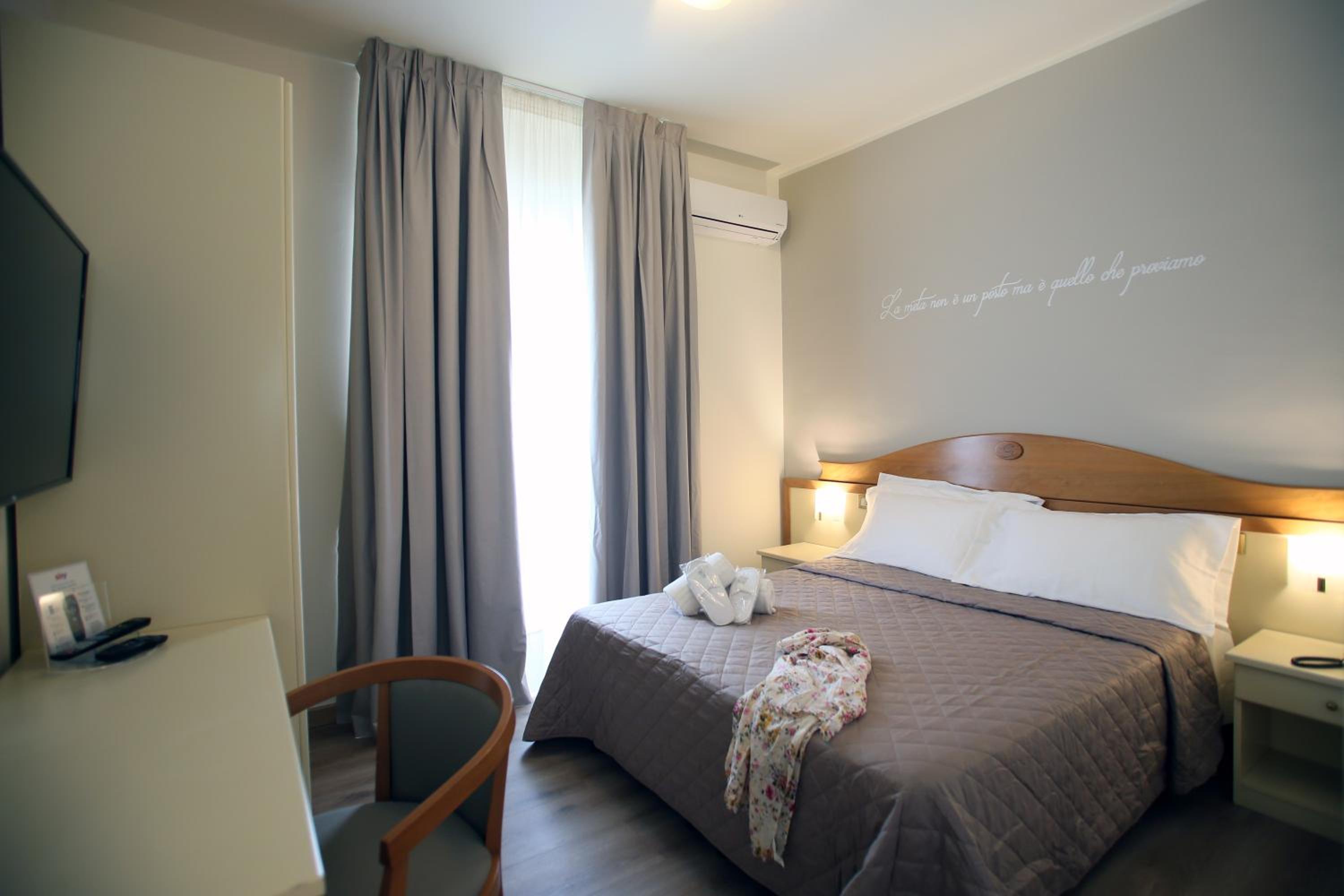 Classic Double Room