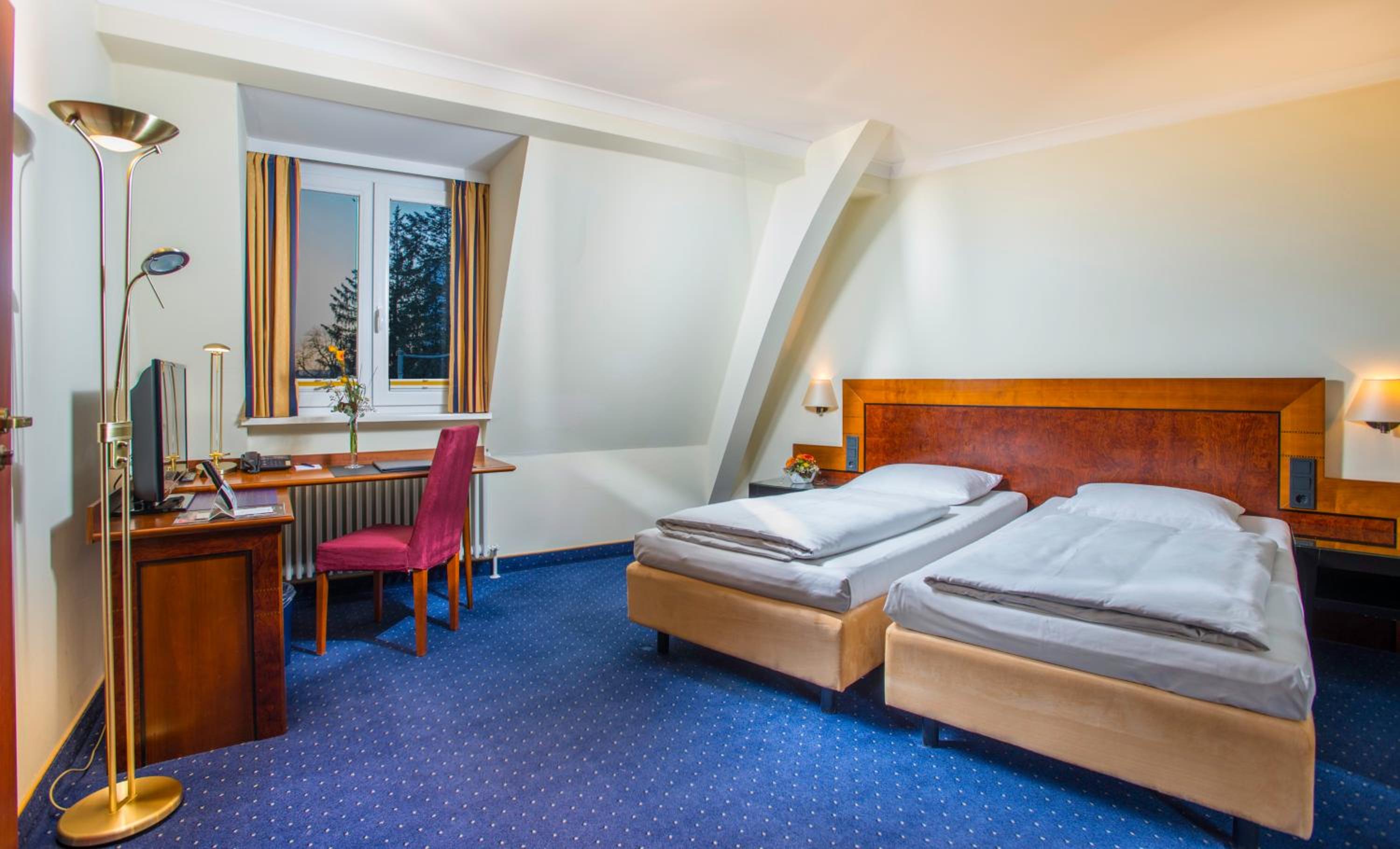 Double Room - Photo 7