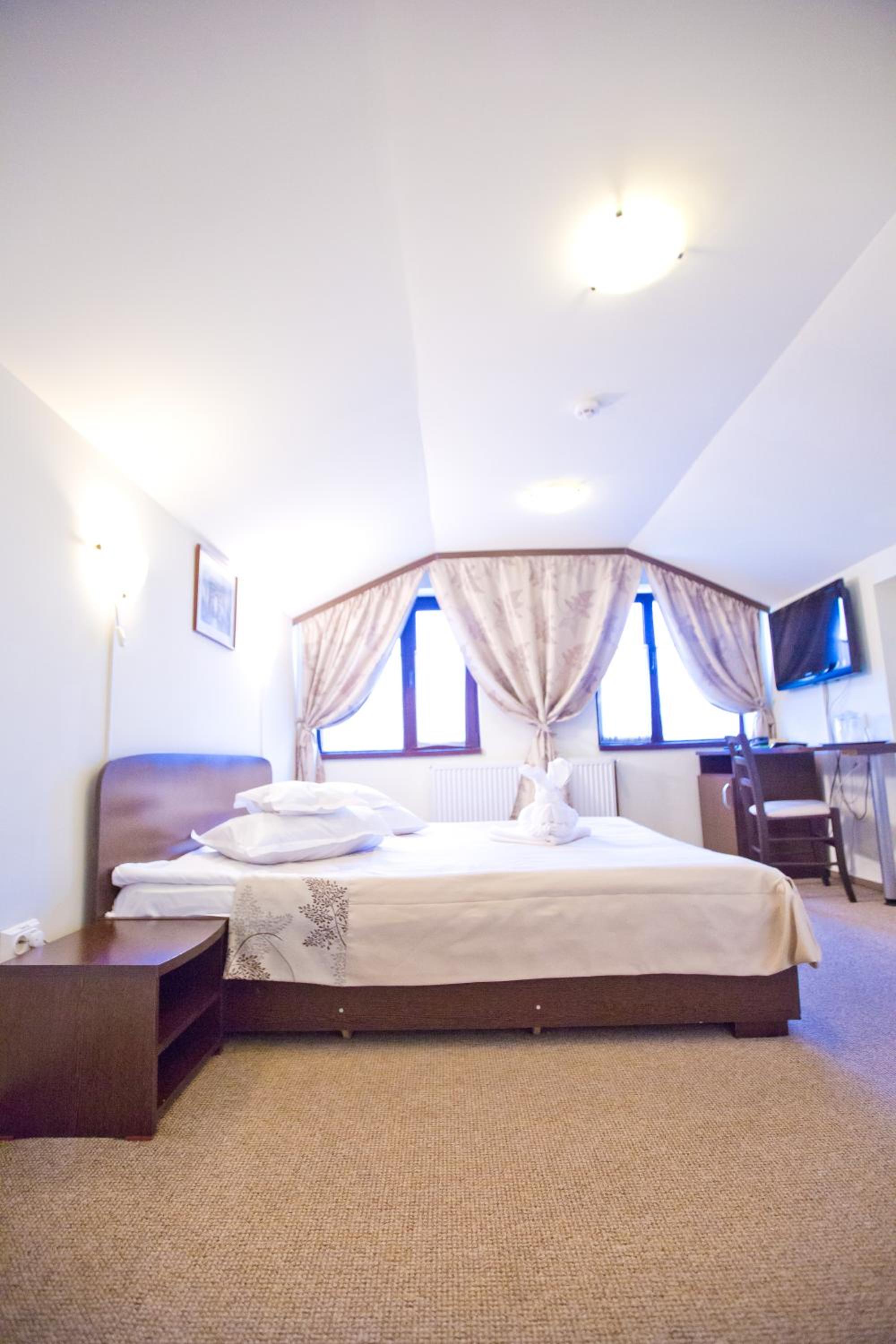 Economy Double or Twin Room - Photo 16