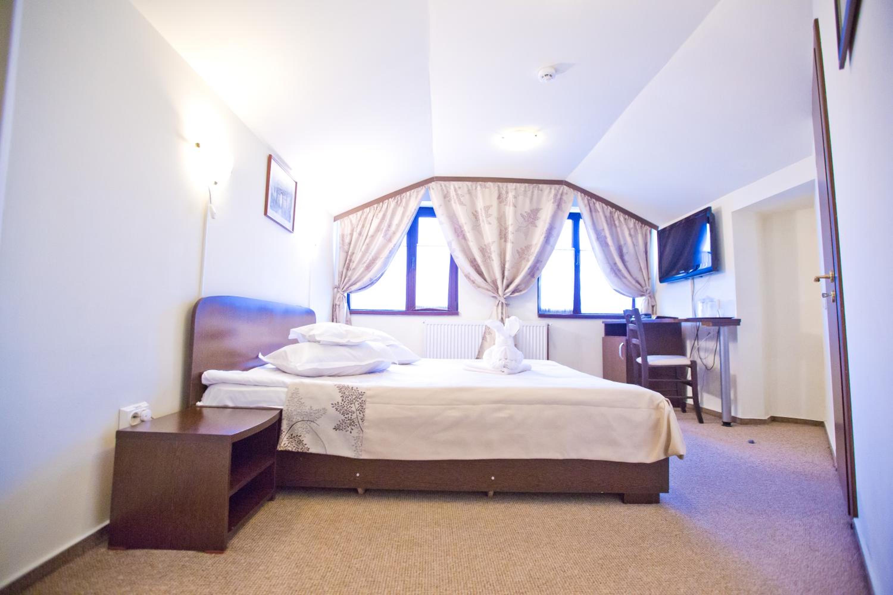 Economy Double or Twin Room - Photo 18