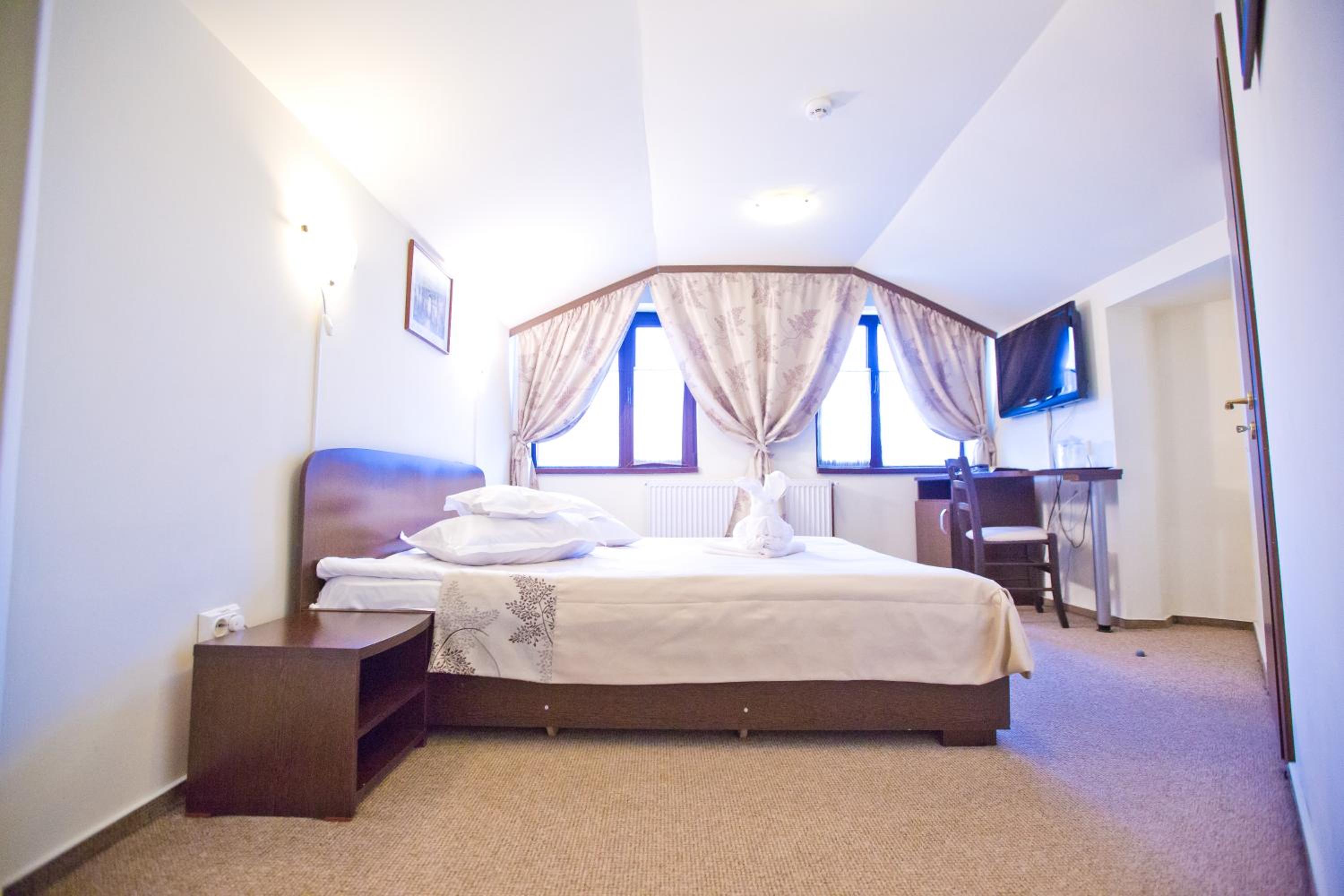 Economy Double or Twin Room - Photo 19