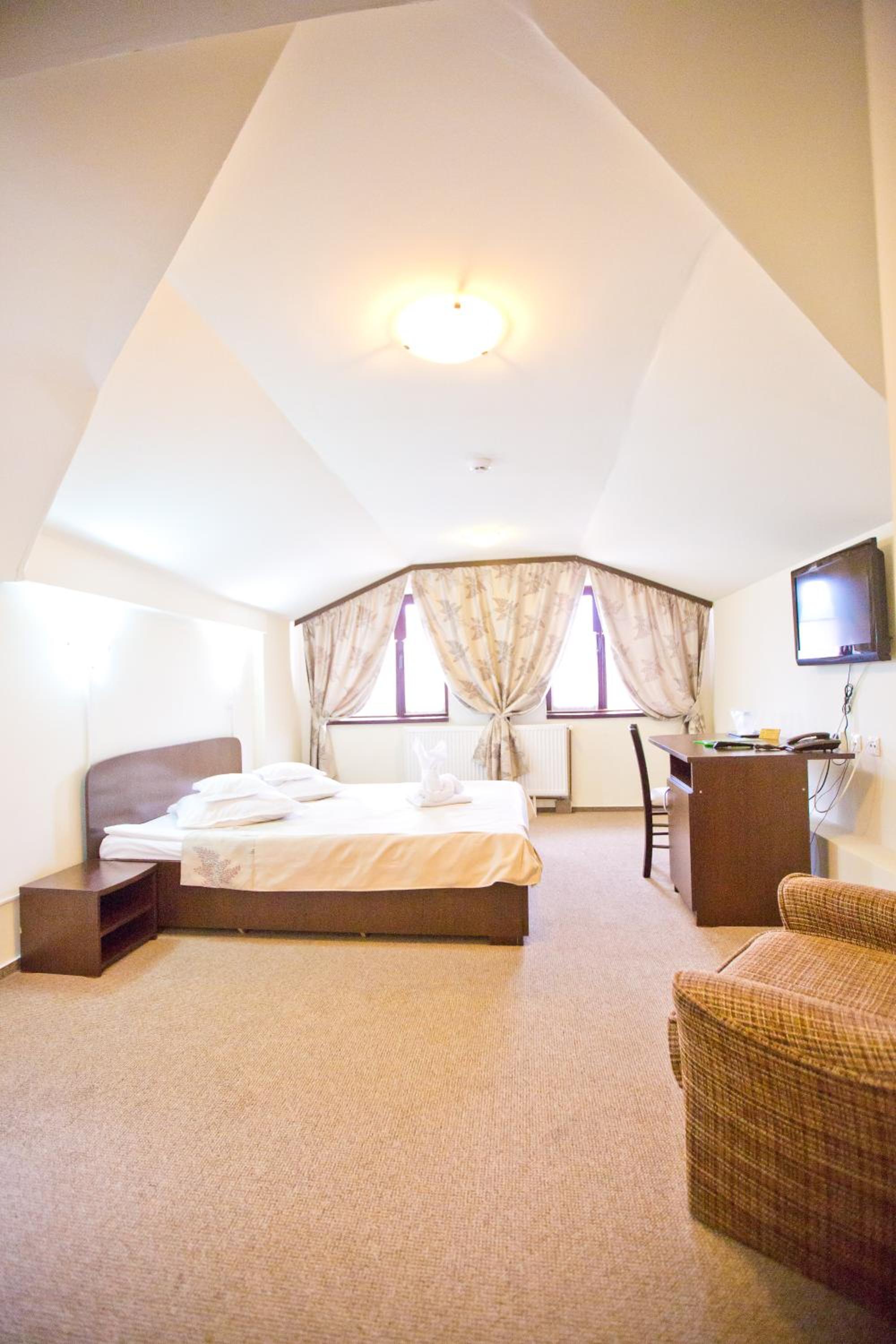 Economy Double or Twin Room - Photo 21