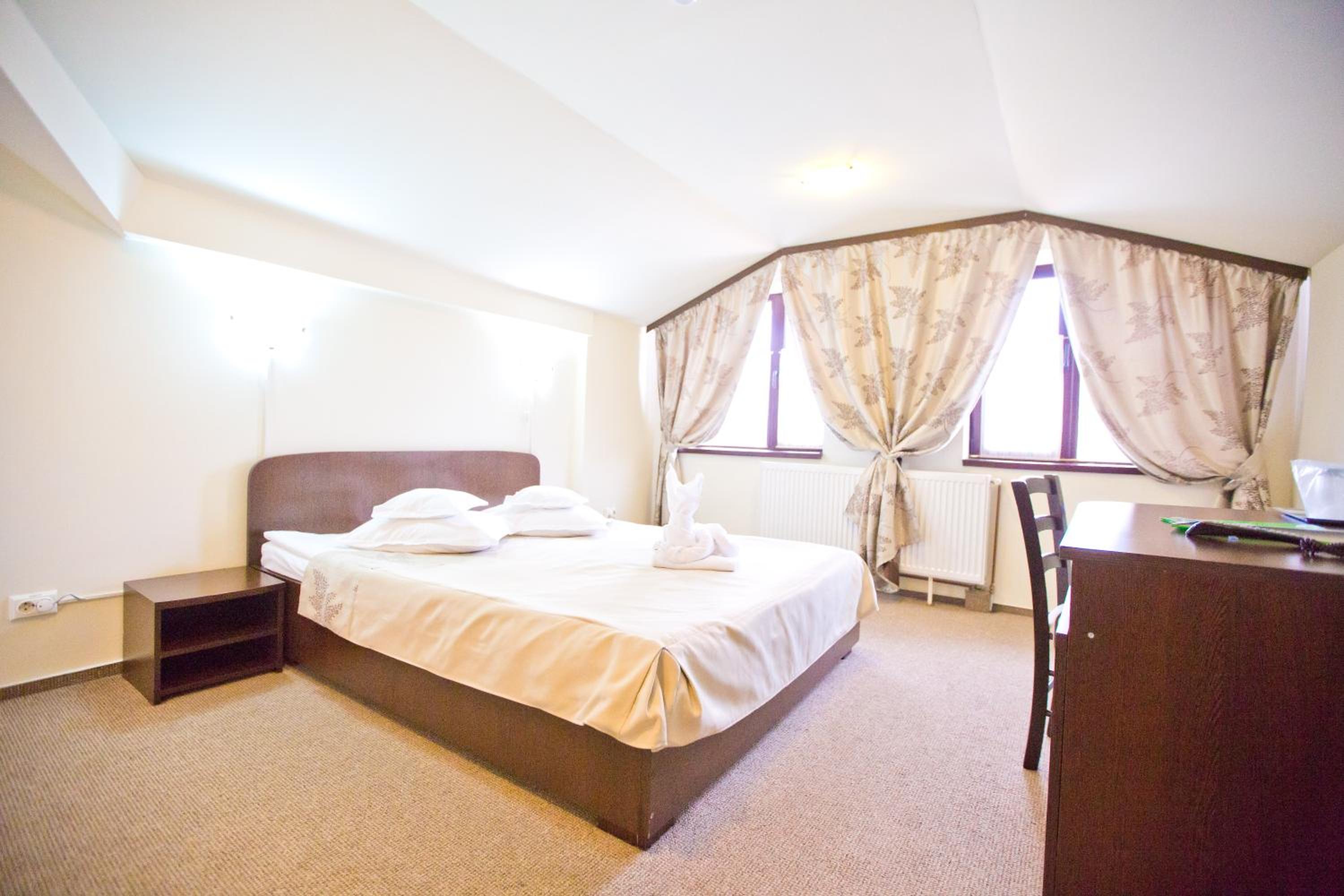 Economy Double or Twin Room - Photo 23