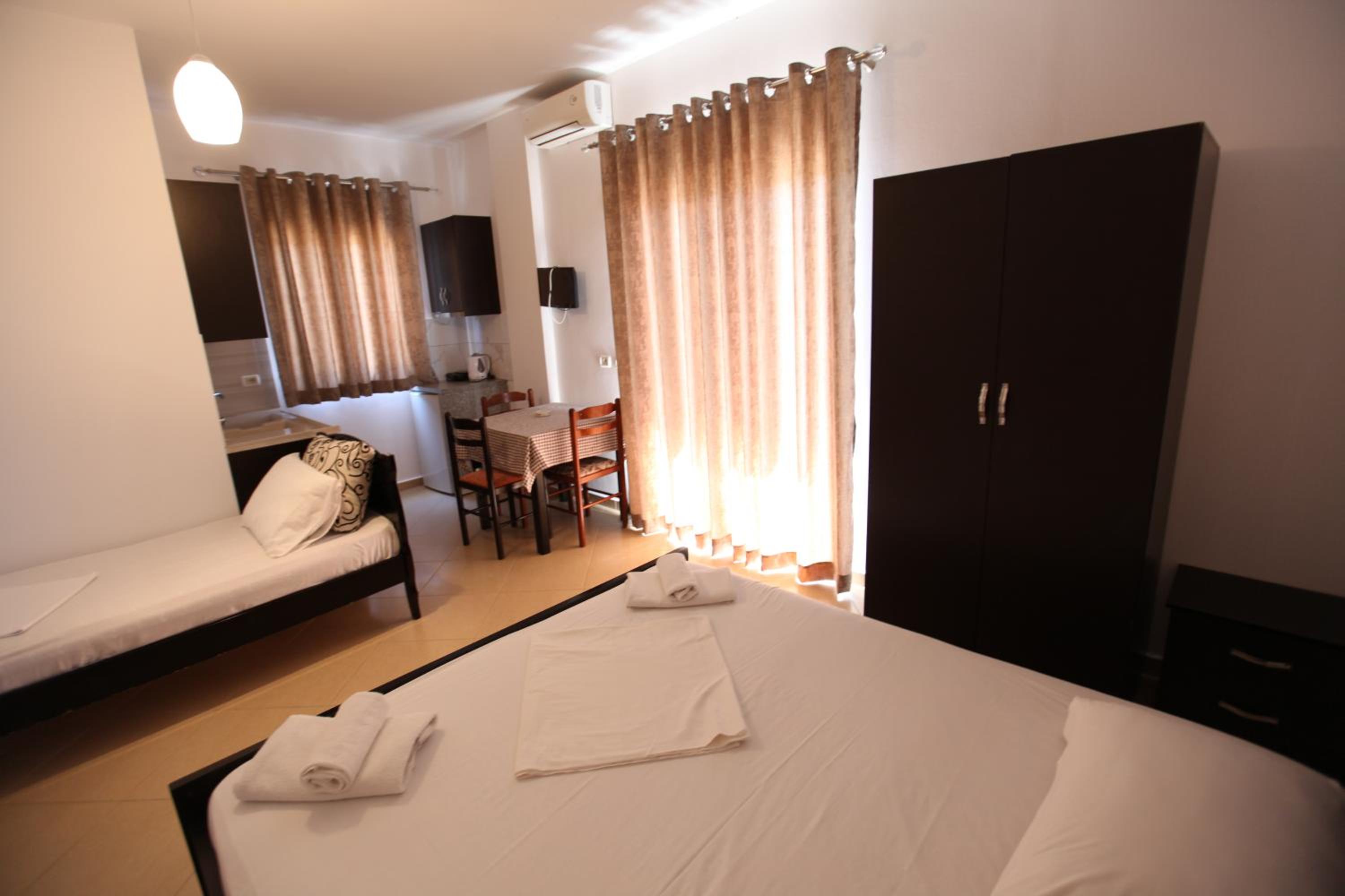 Triple Room with Balcony photo 2