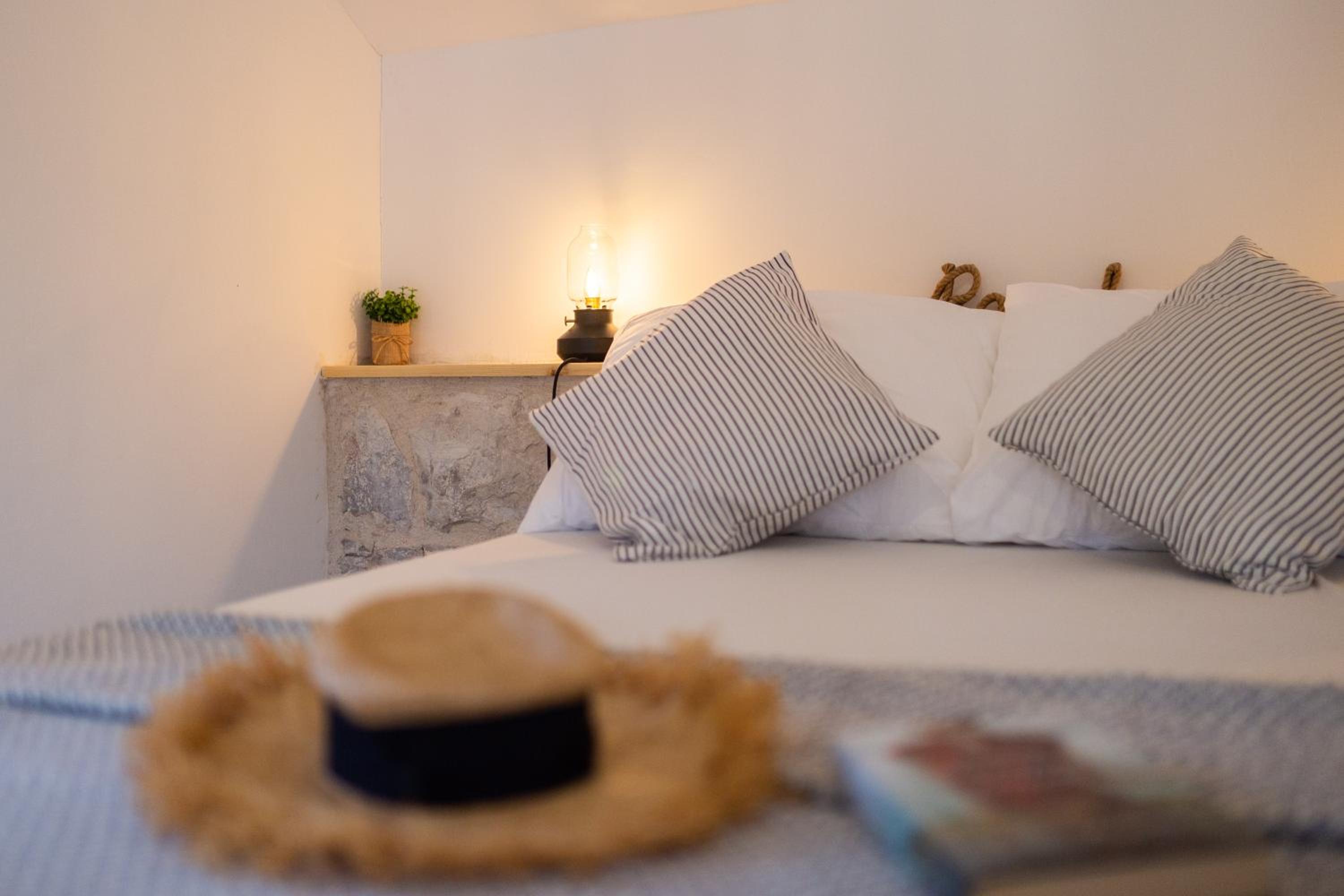 One-Bedroom Apartment - Photo 17