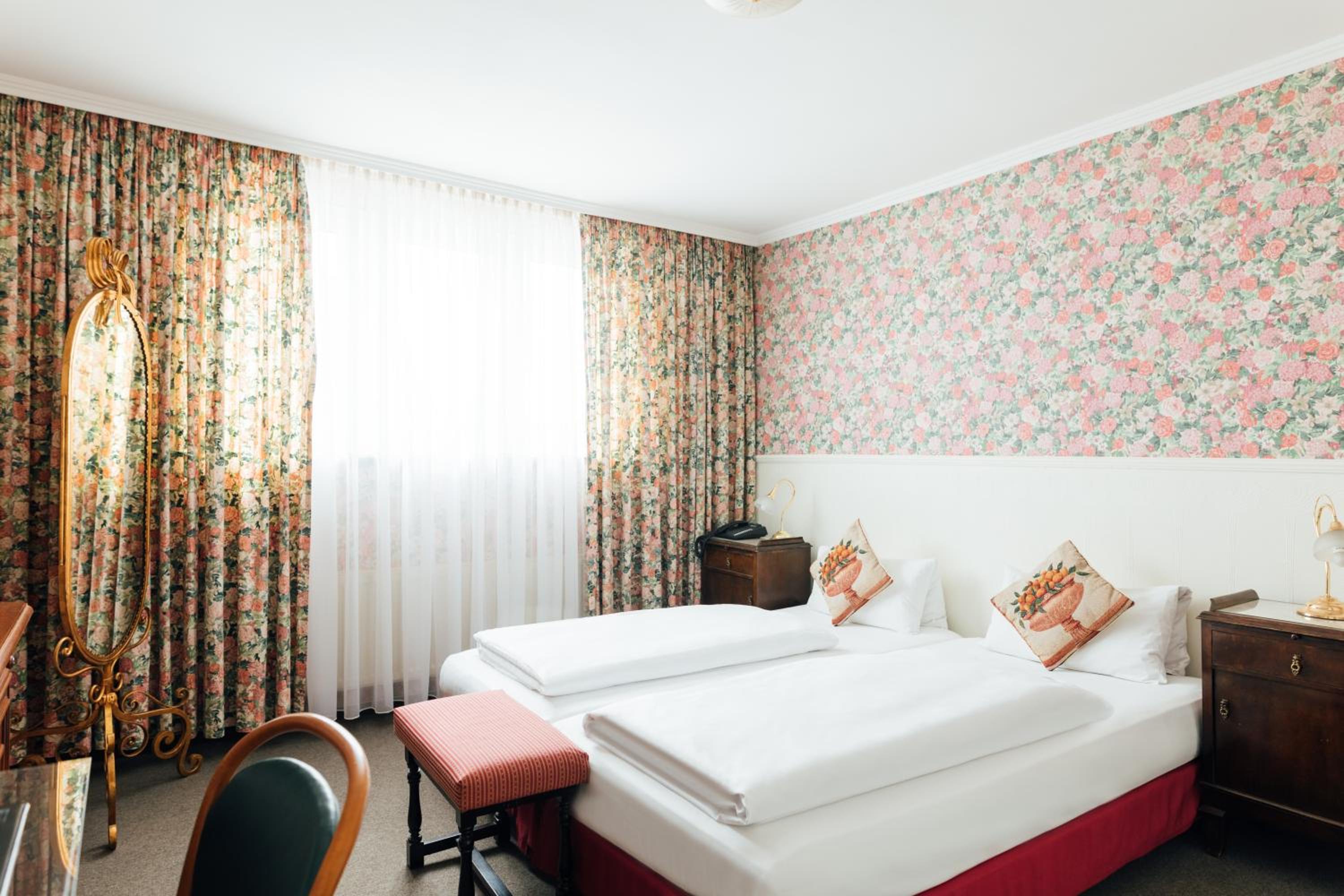 Double Room - Photo 6