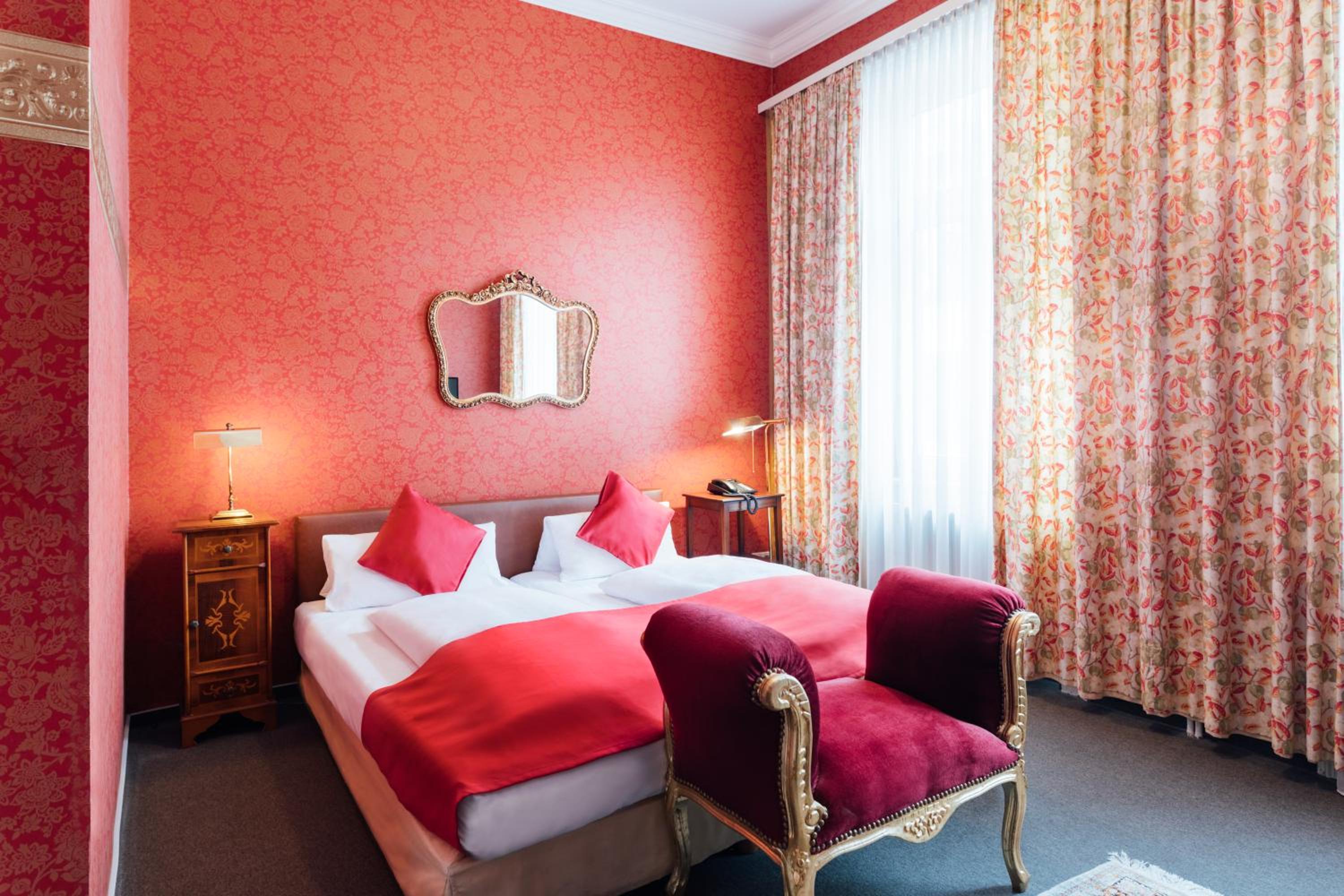 Double Room - Photo 10