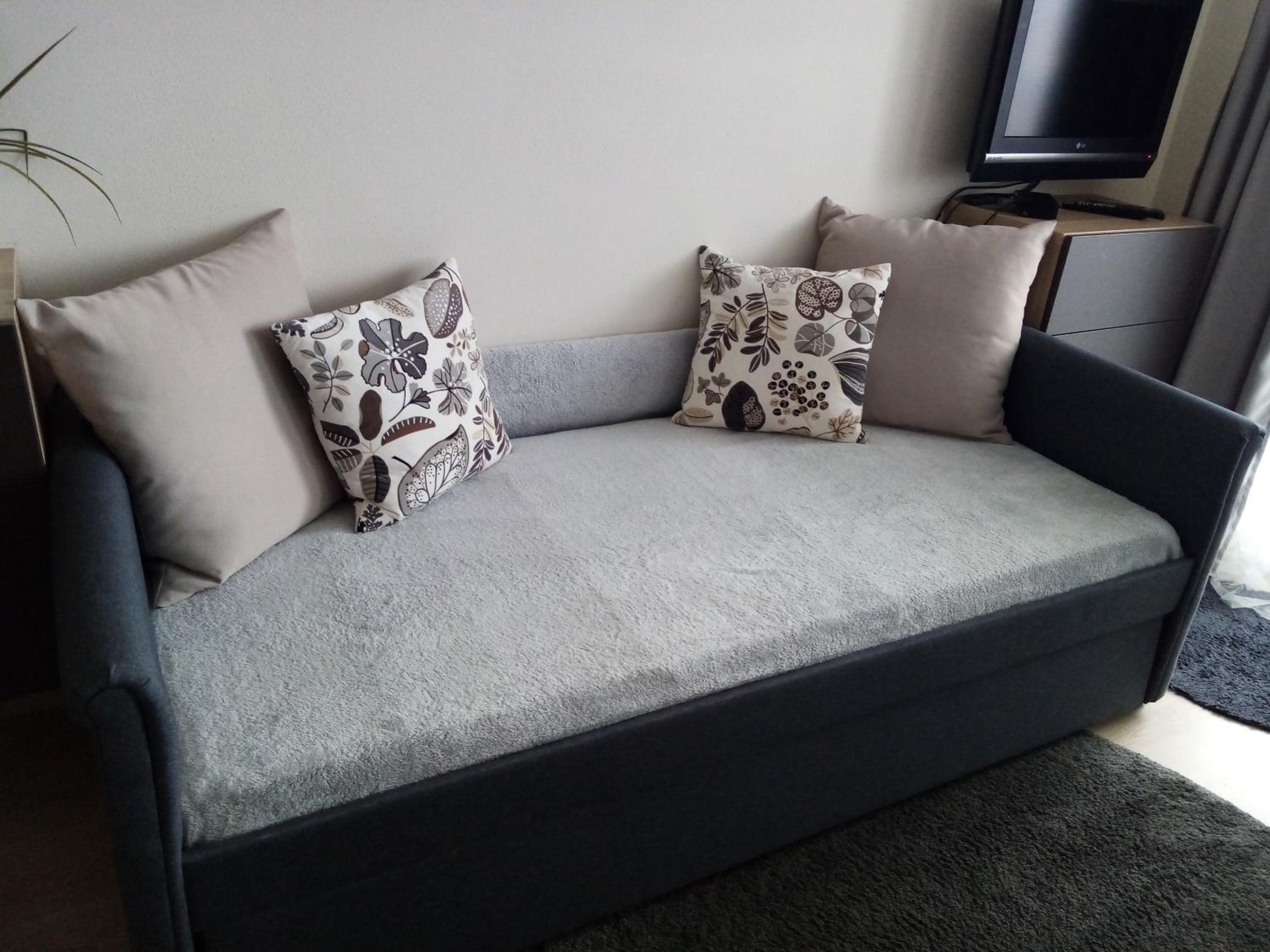 Apartment photo 2