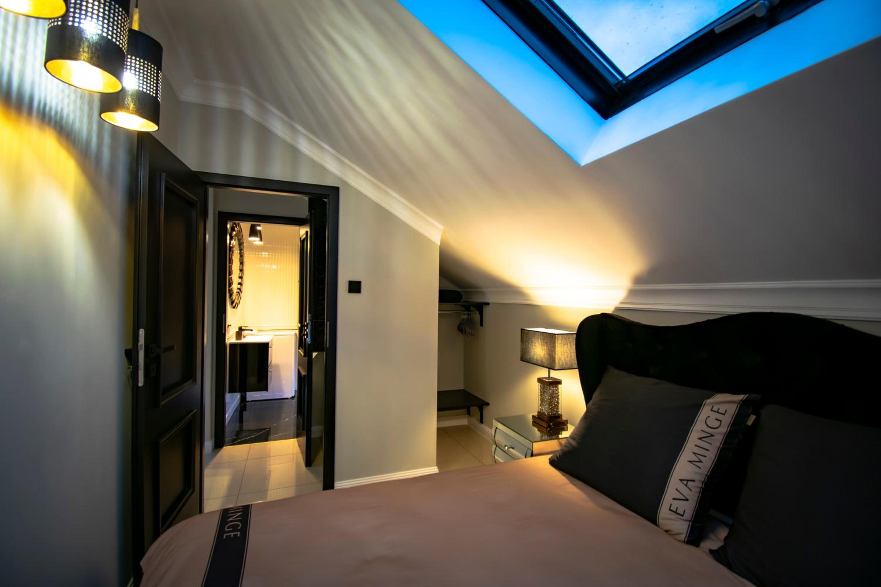 One-Bedroom Apartment - Photo 15