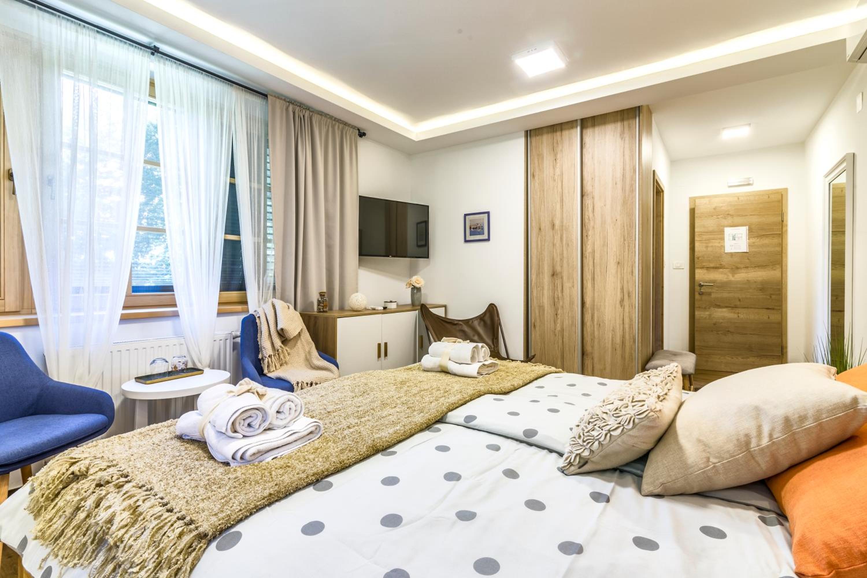 Deluxe Double Room with Plitvica Creek View - Photo 2