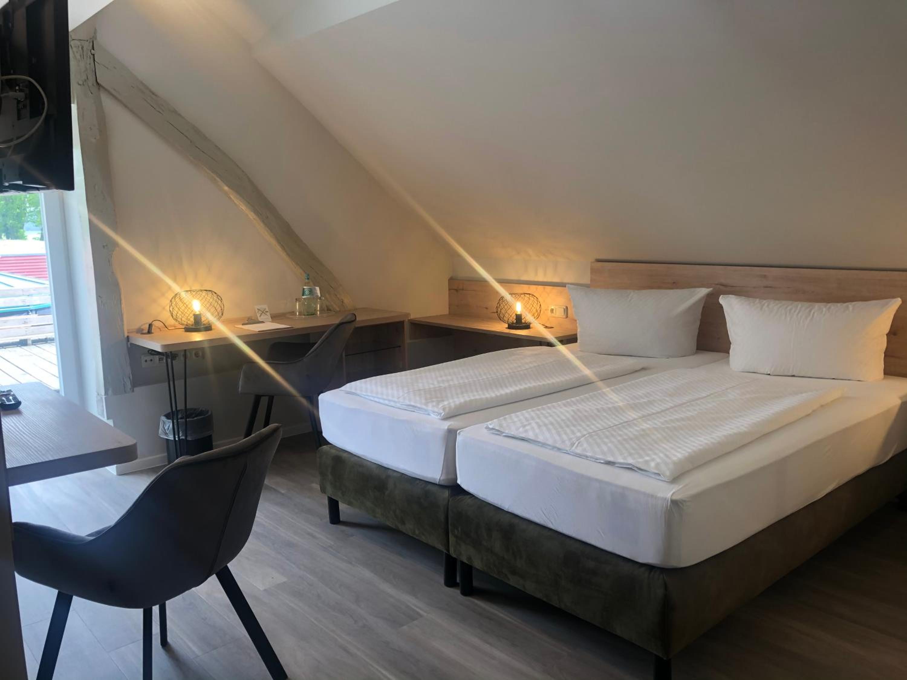 Standard Double Room - Photo 2