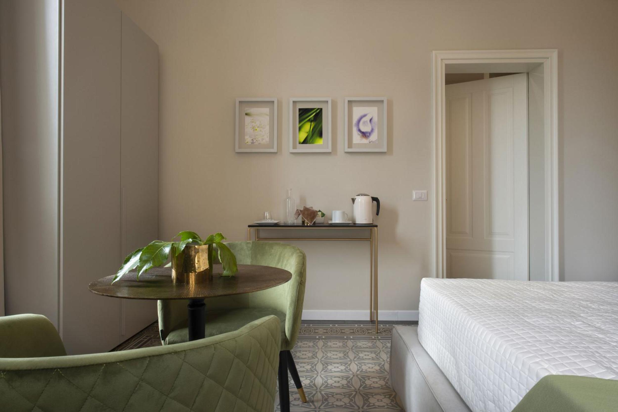 Deluxe Room - Photo 3