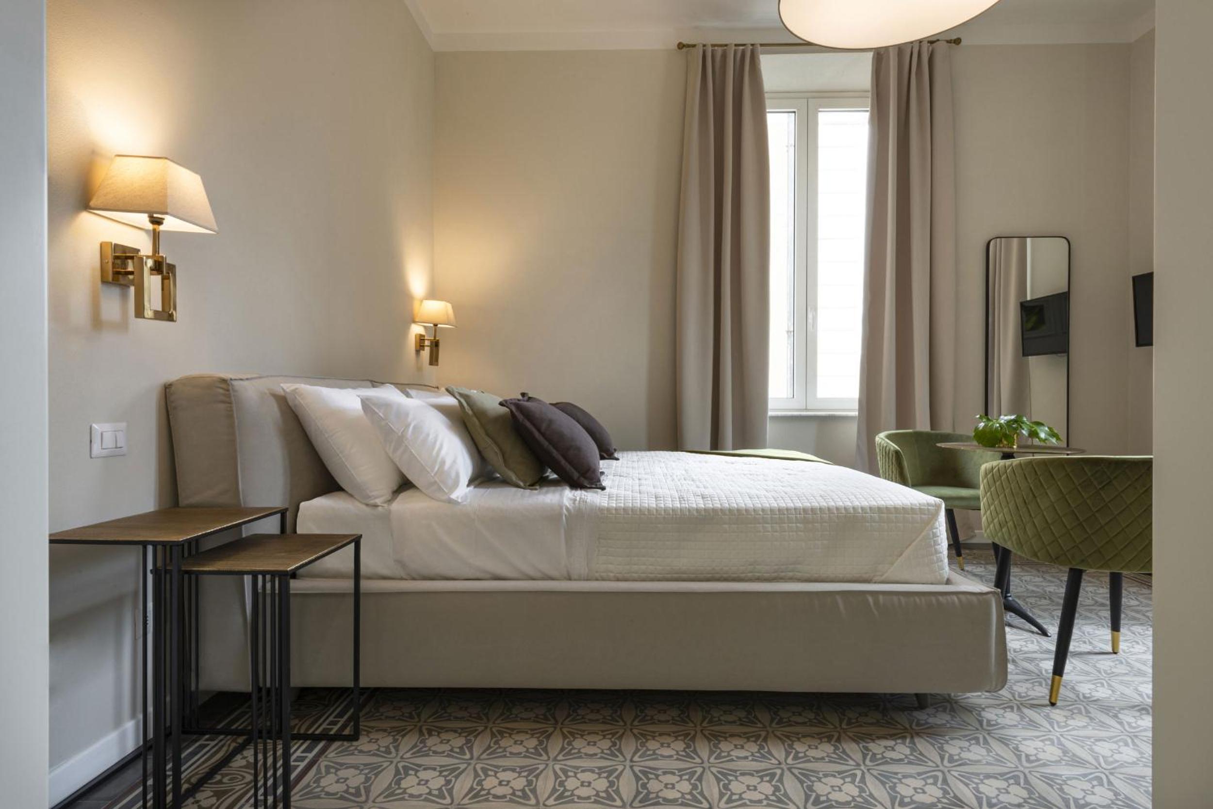 Deluxe Room - Photo 2