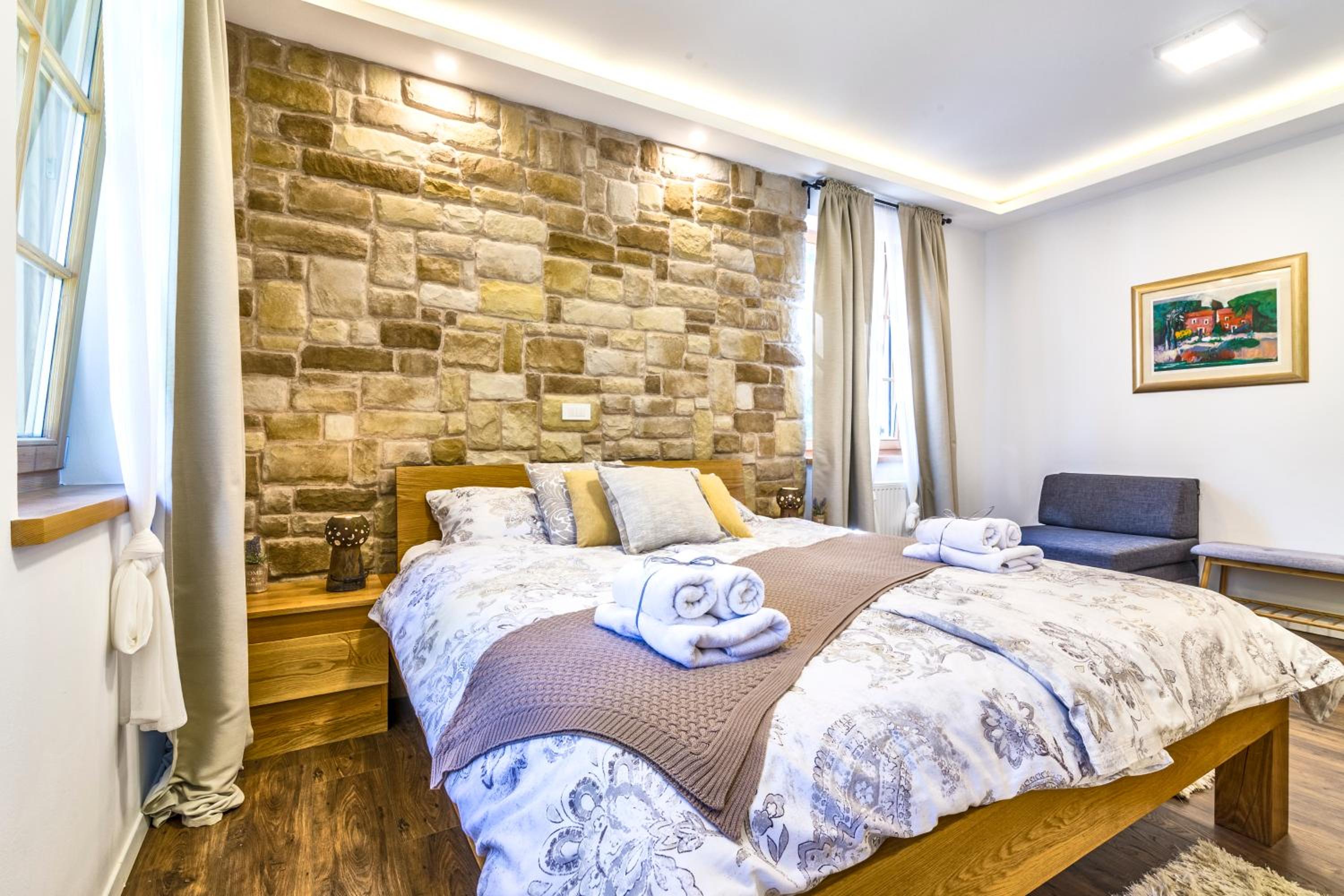 Deluxe Double Room with Forest View - Photo 6