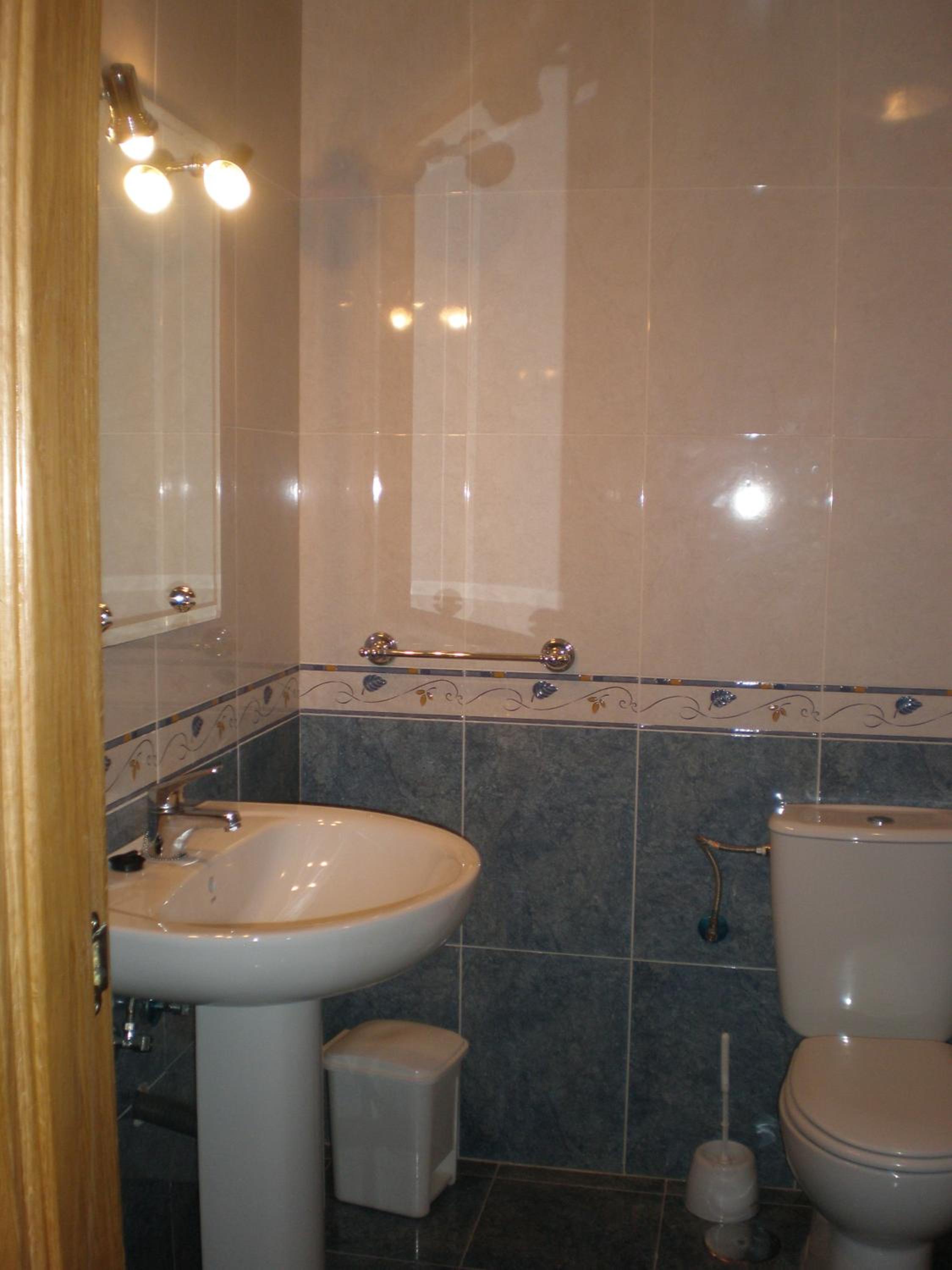 Three-Bedroom Apartment - Photo 5