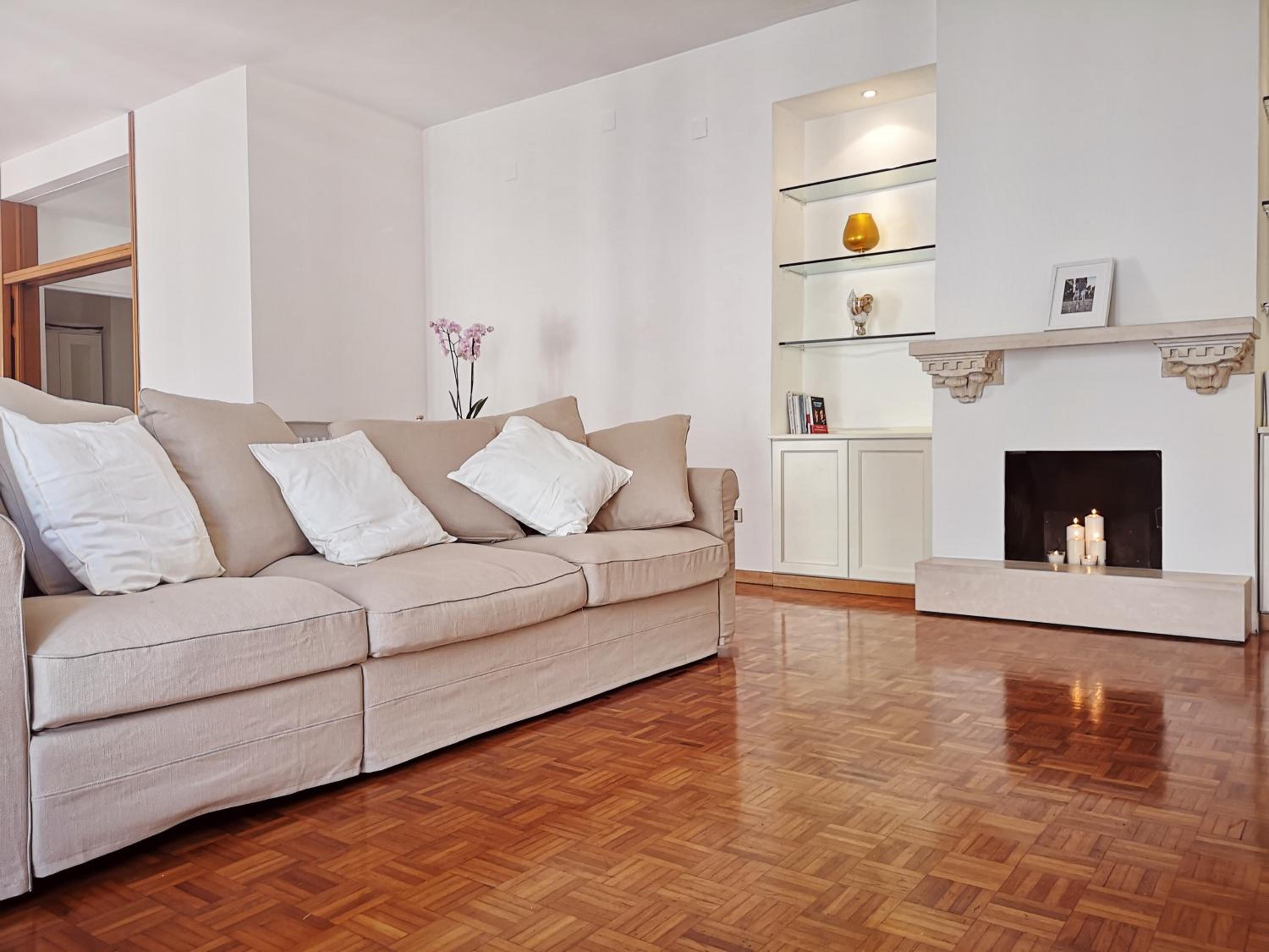 One-Bedroom Apartment - Photo 17