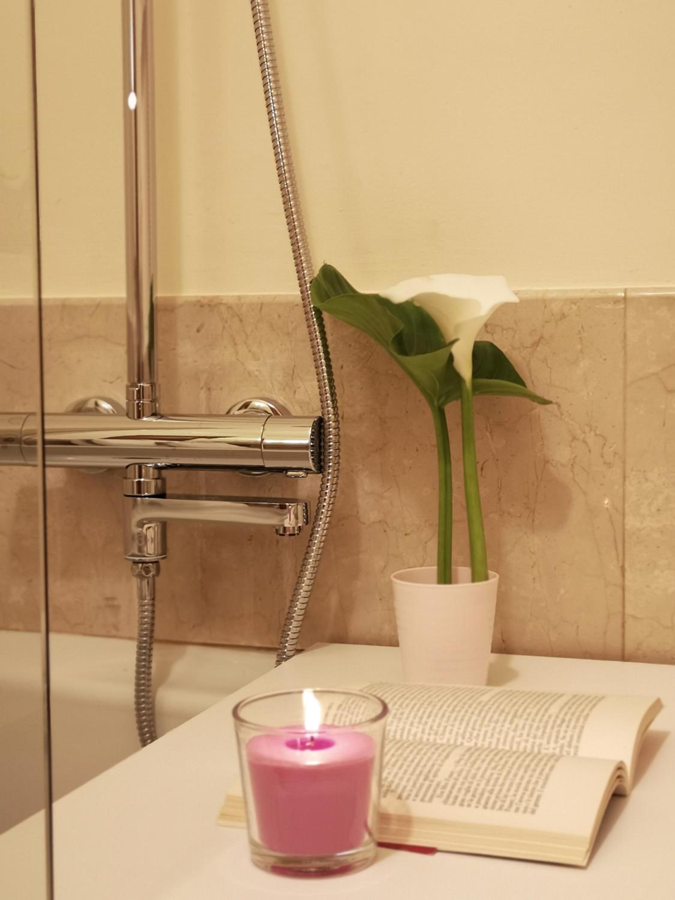 One-Bedroom Apartment - Photo 9