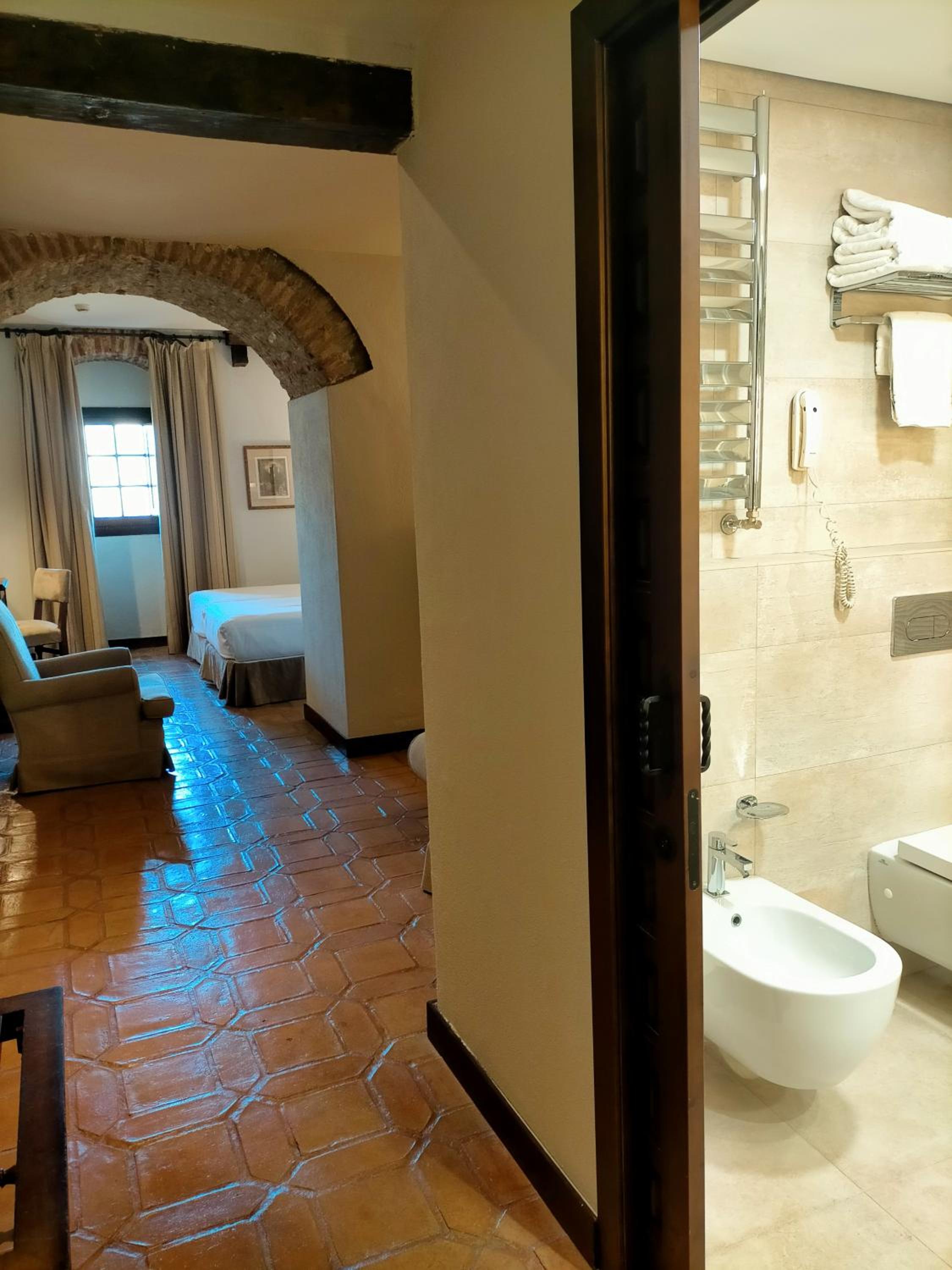 Standard Double Room - Photo 1