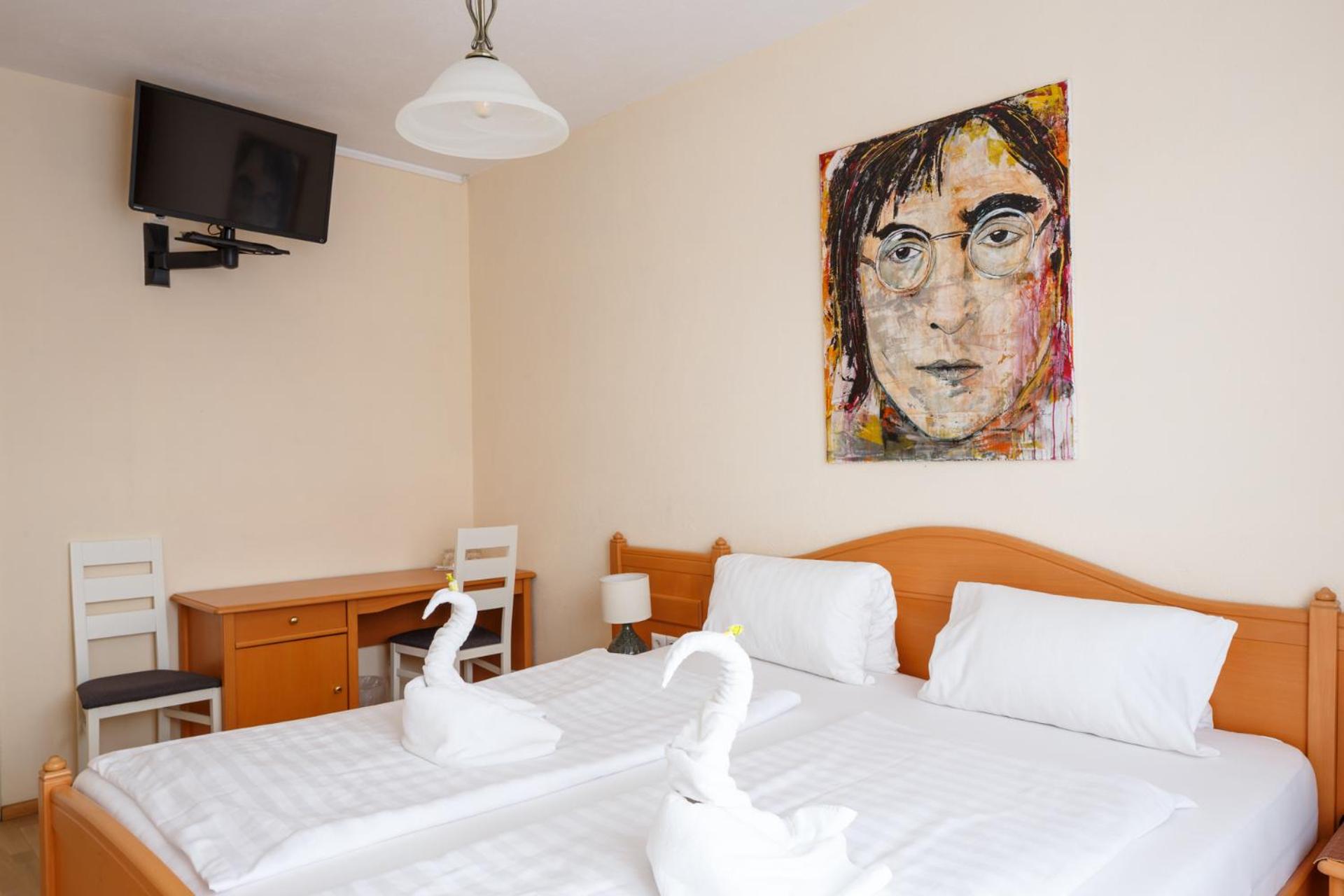 Standard Double Room Courtyard Side - Photo 1