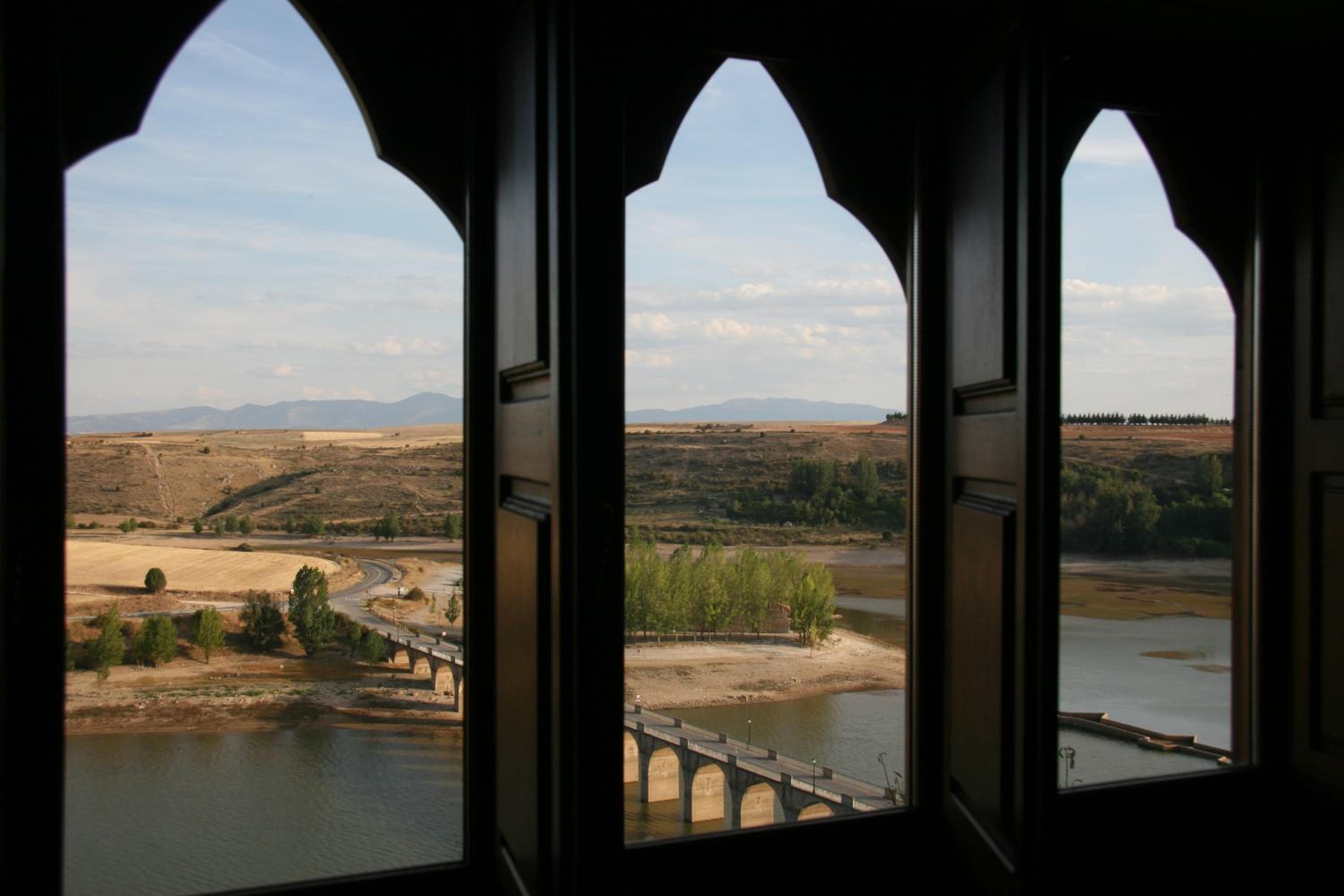 Suite with Spa Bath photo 3