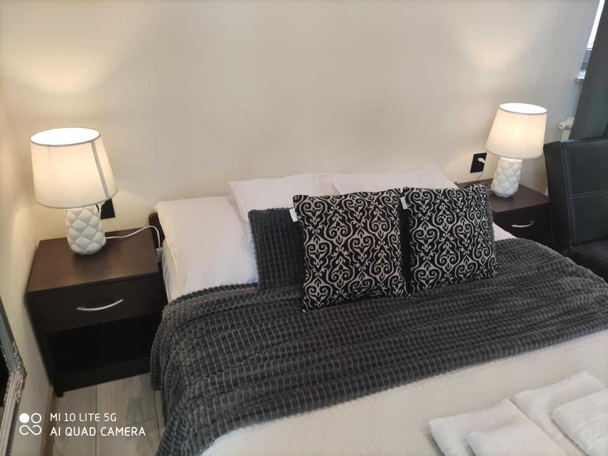Deluxe Triple Room - Photo 8