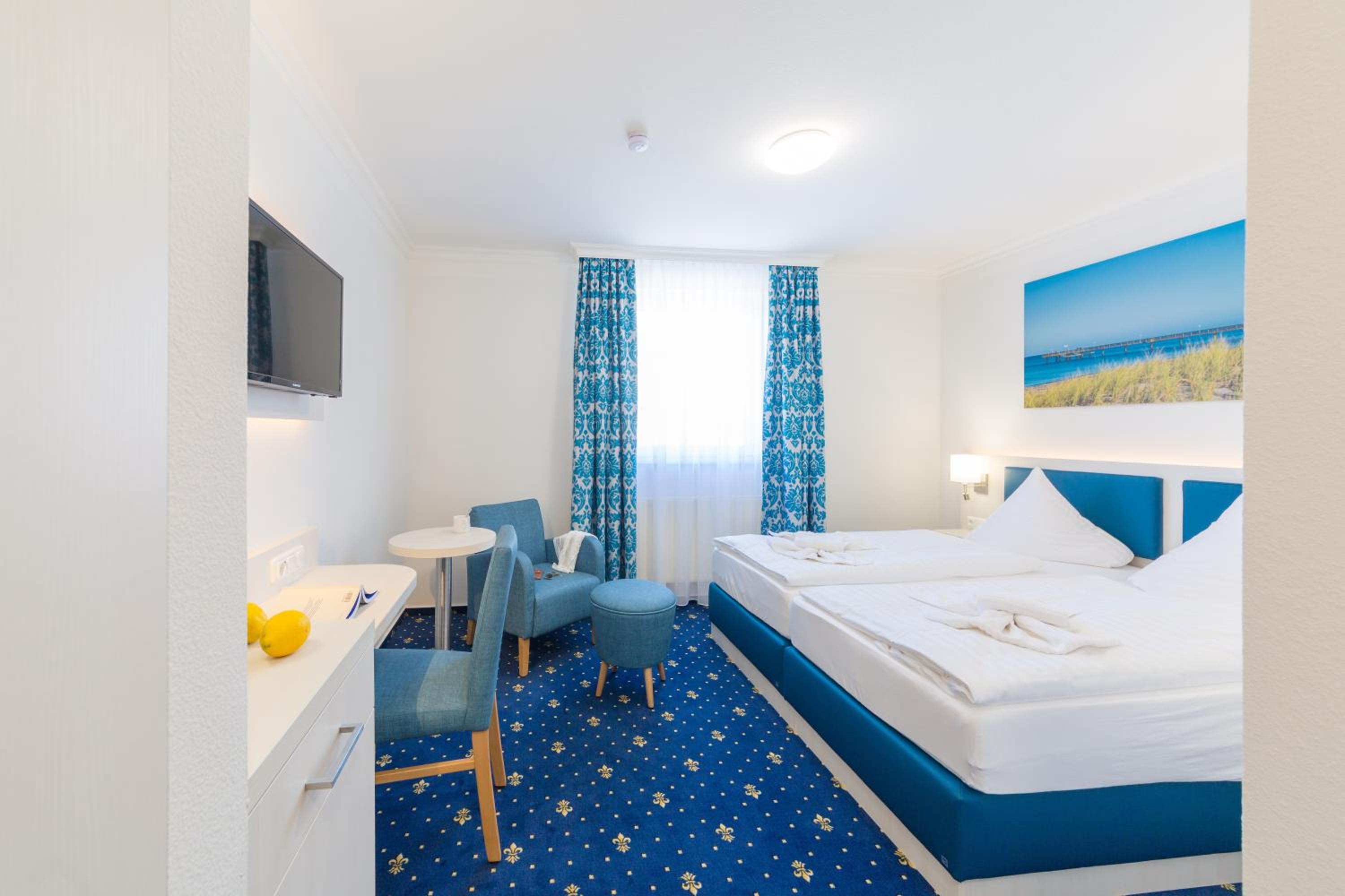 Small Double Room photo 1