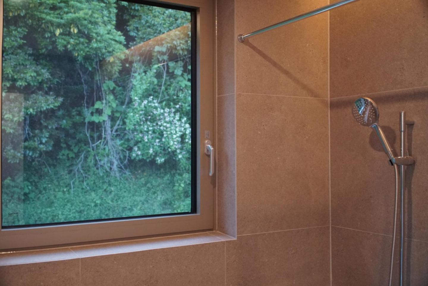 Double Room with Mountain View - Photo 2