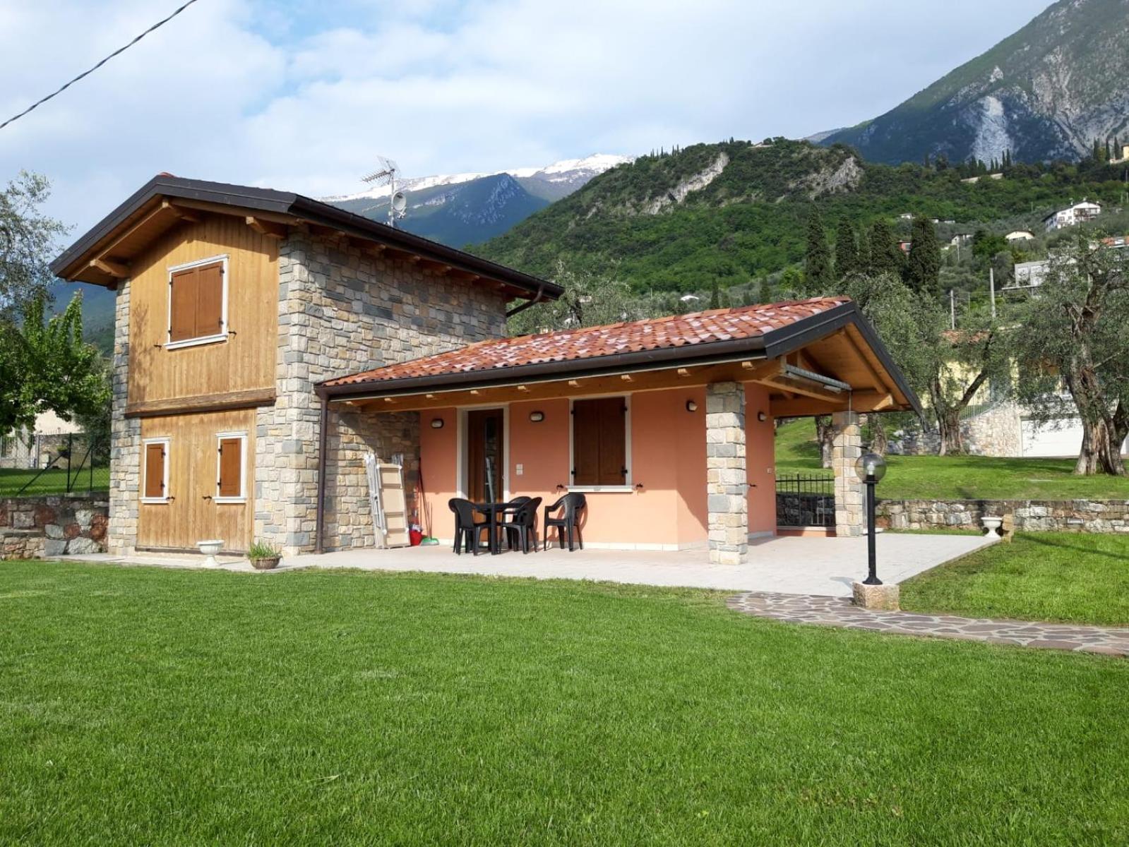 Villa photo 1